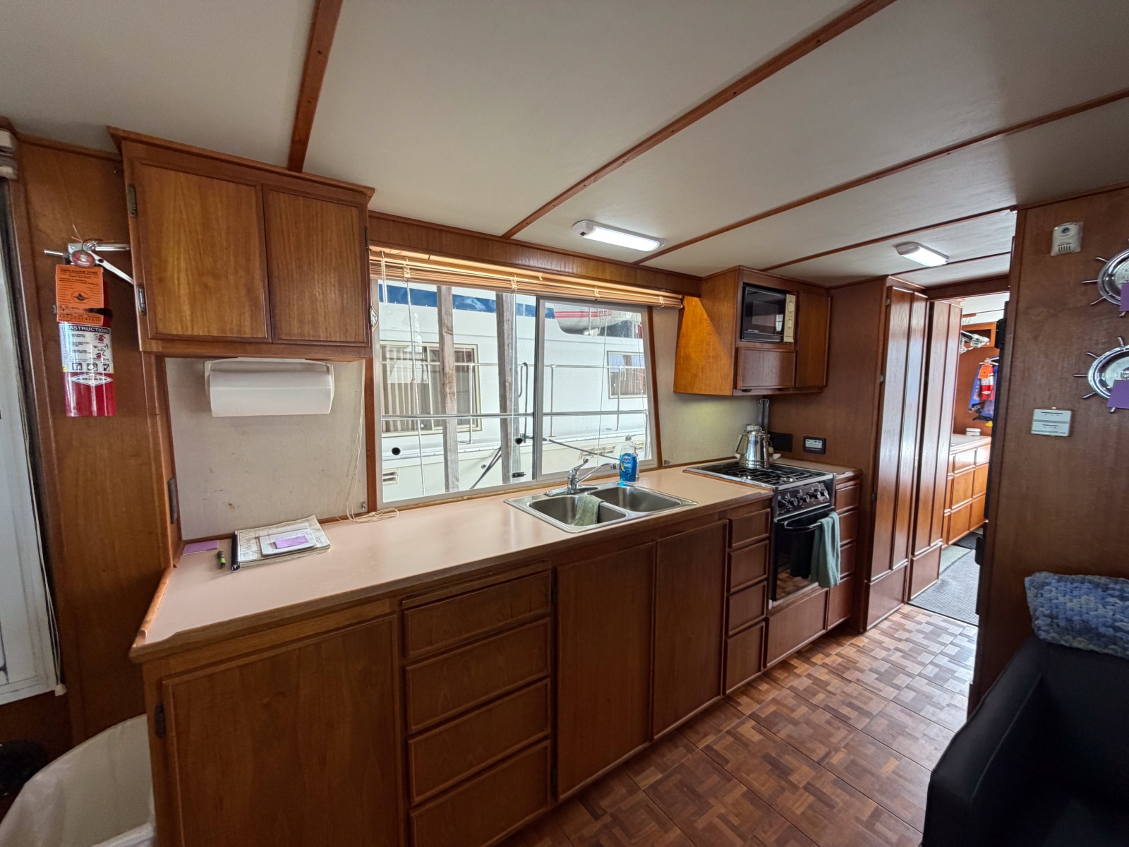 1990 Cruise-A-Home Corsair 4200
