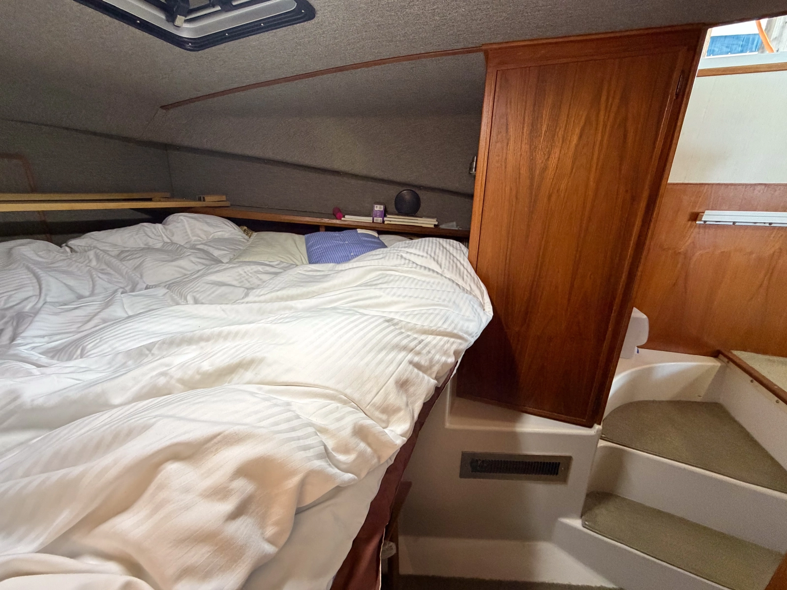 1990 Cruise-A-Home Corsair 4200