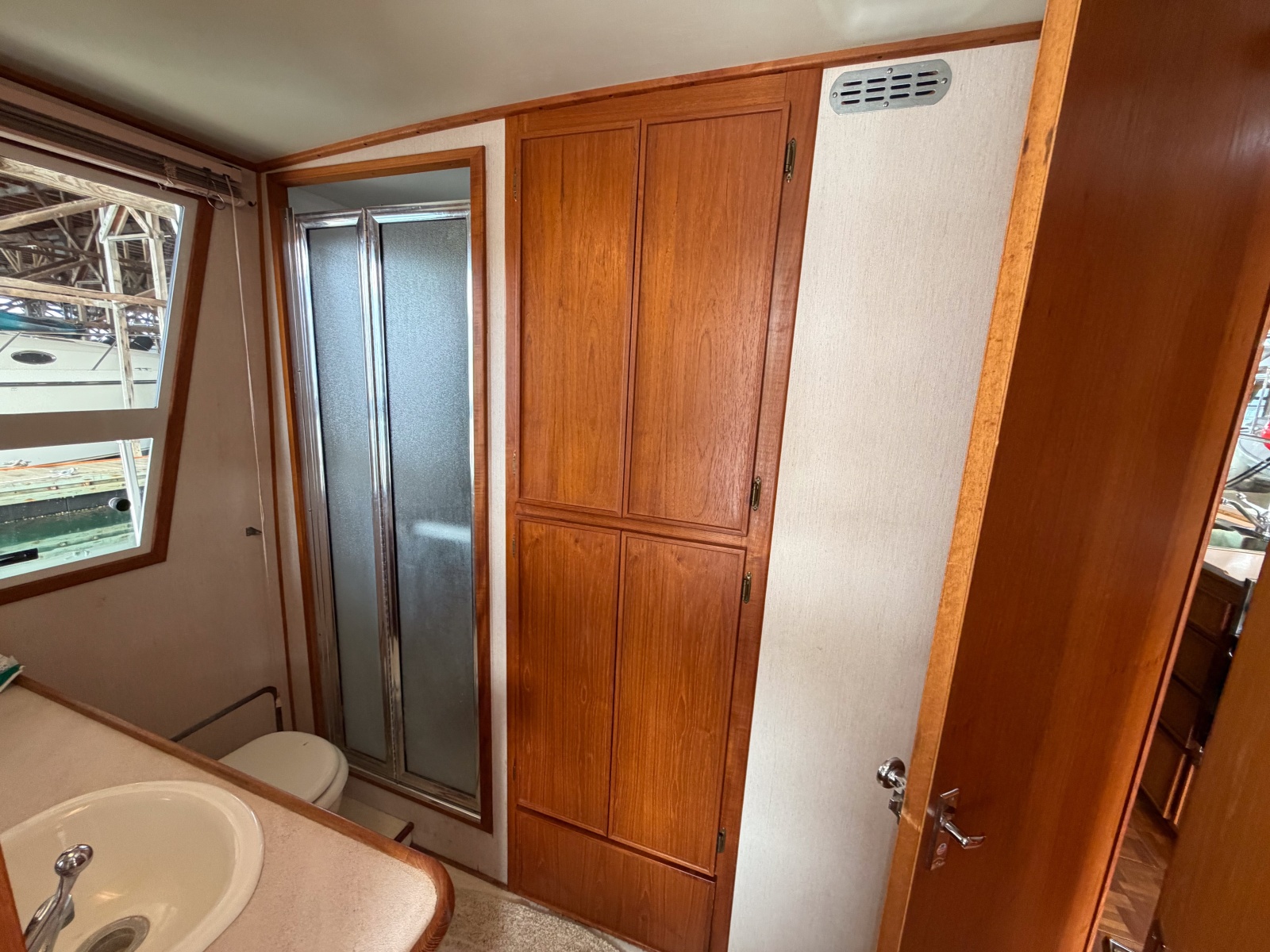 1990 Cruise-A-Home Corsair 4200