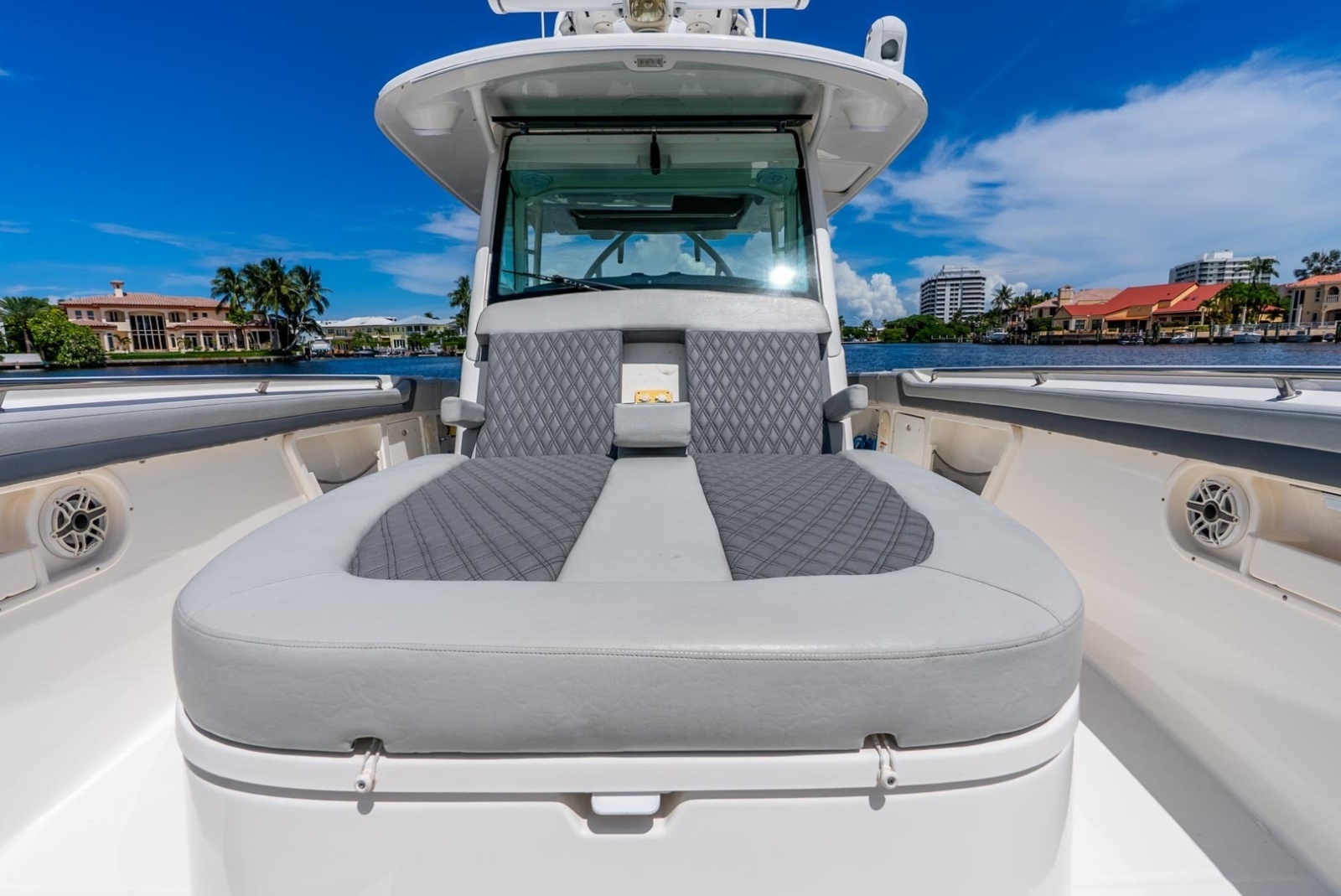 2011 Boston Whaler 