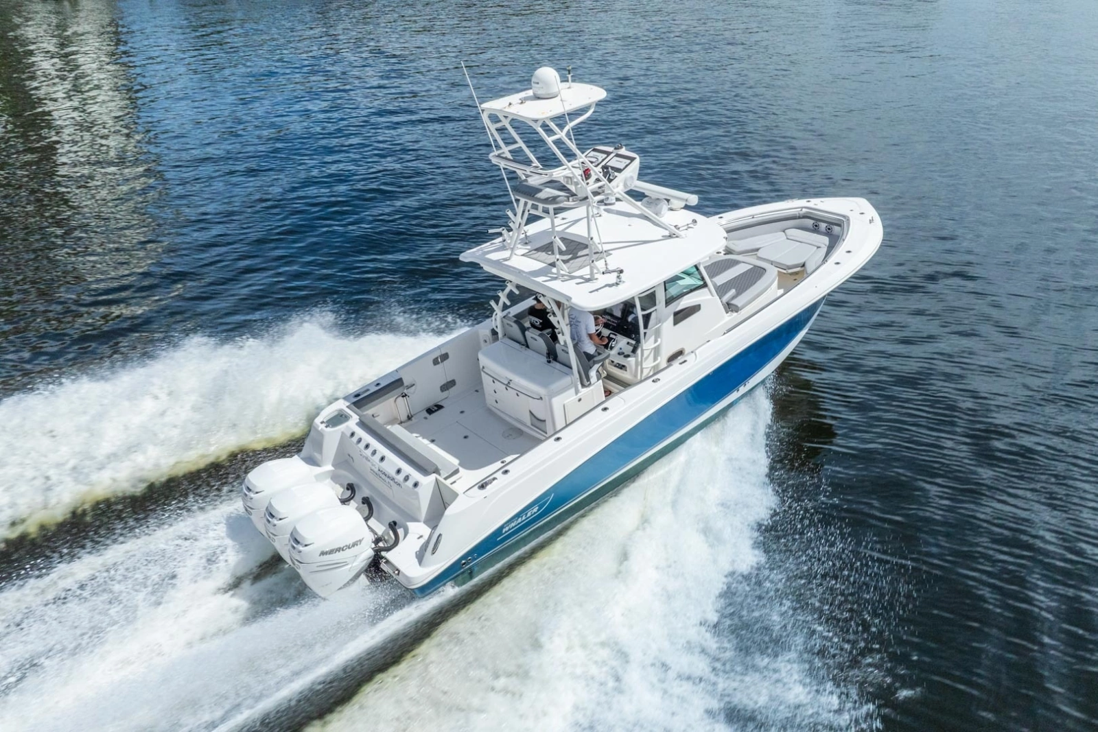 2011 Boston Whaler 