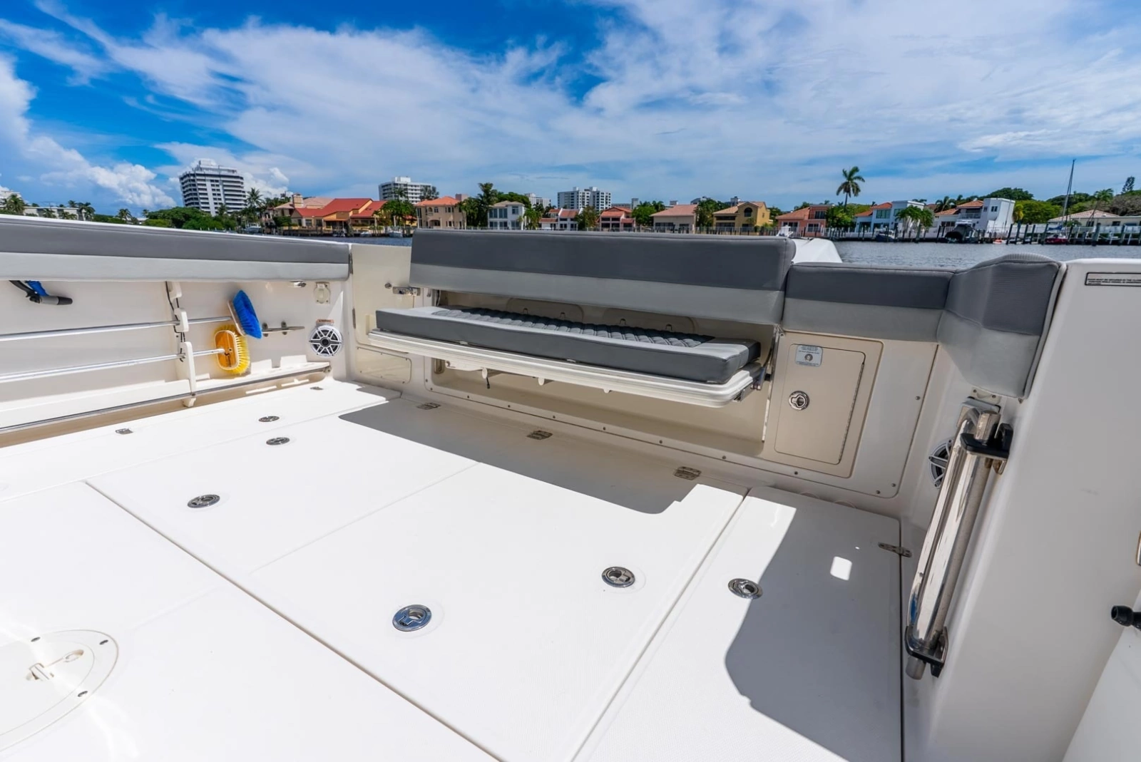 2011 Boston Whaler 