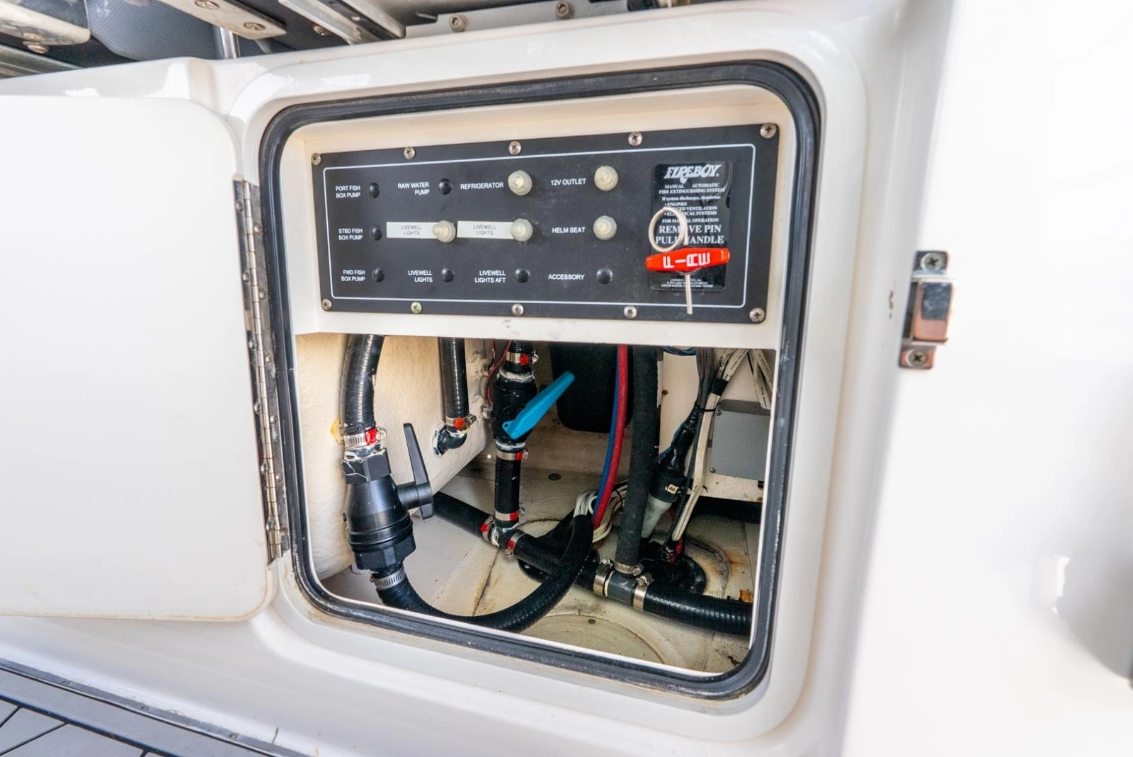 2011 Boston Whaler 