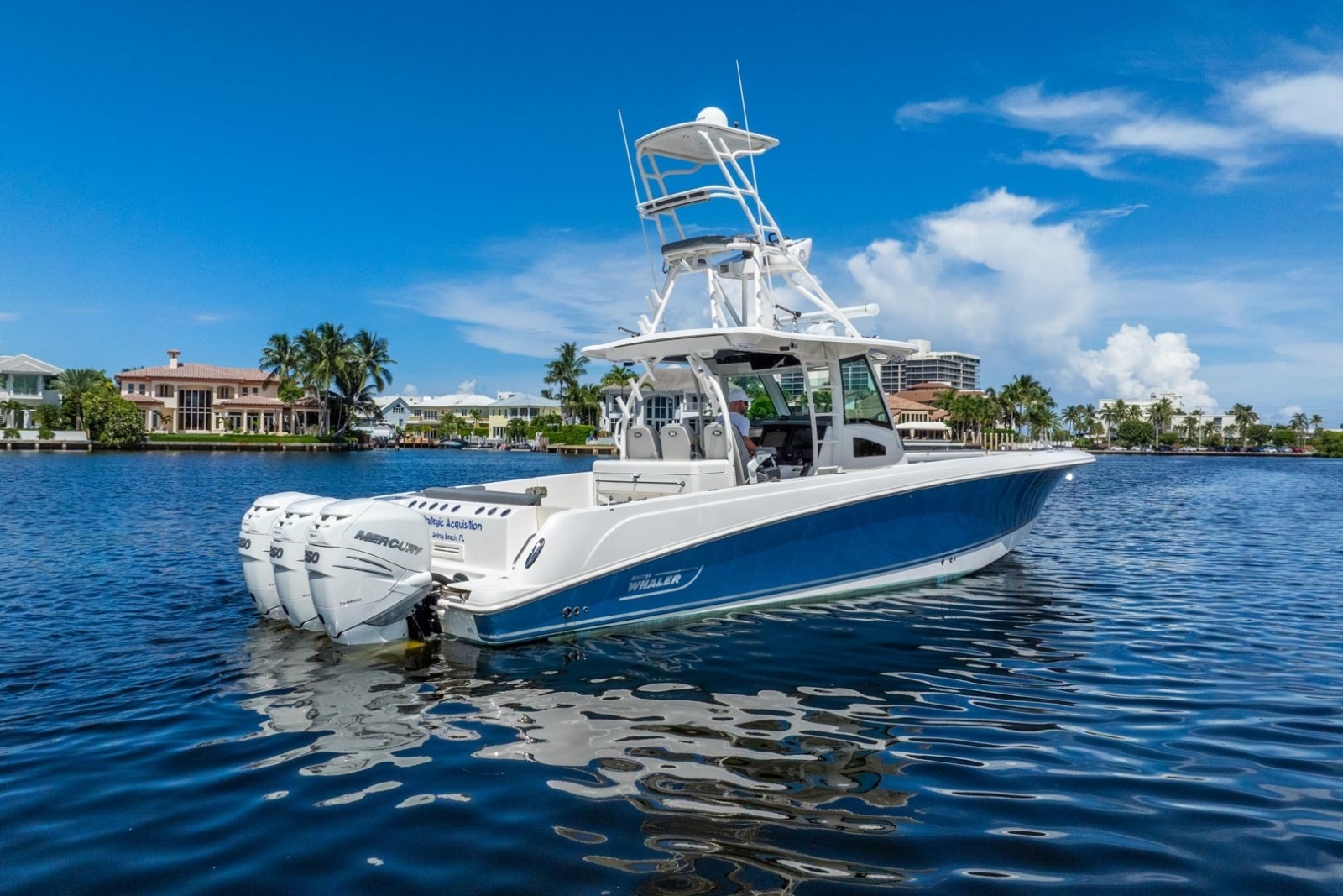 2011 Boston Whaler 