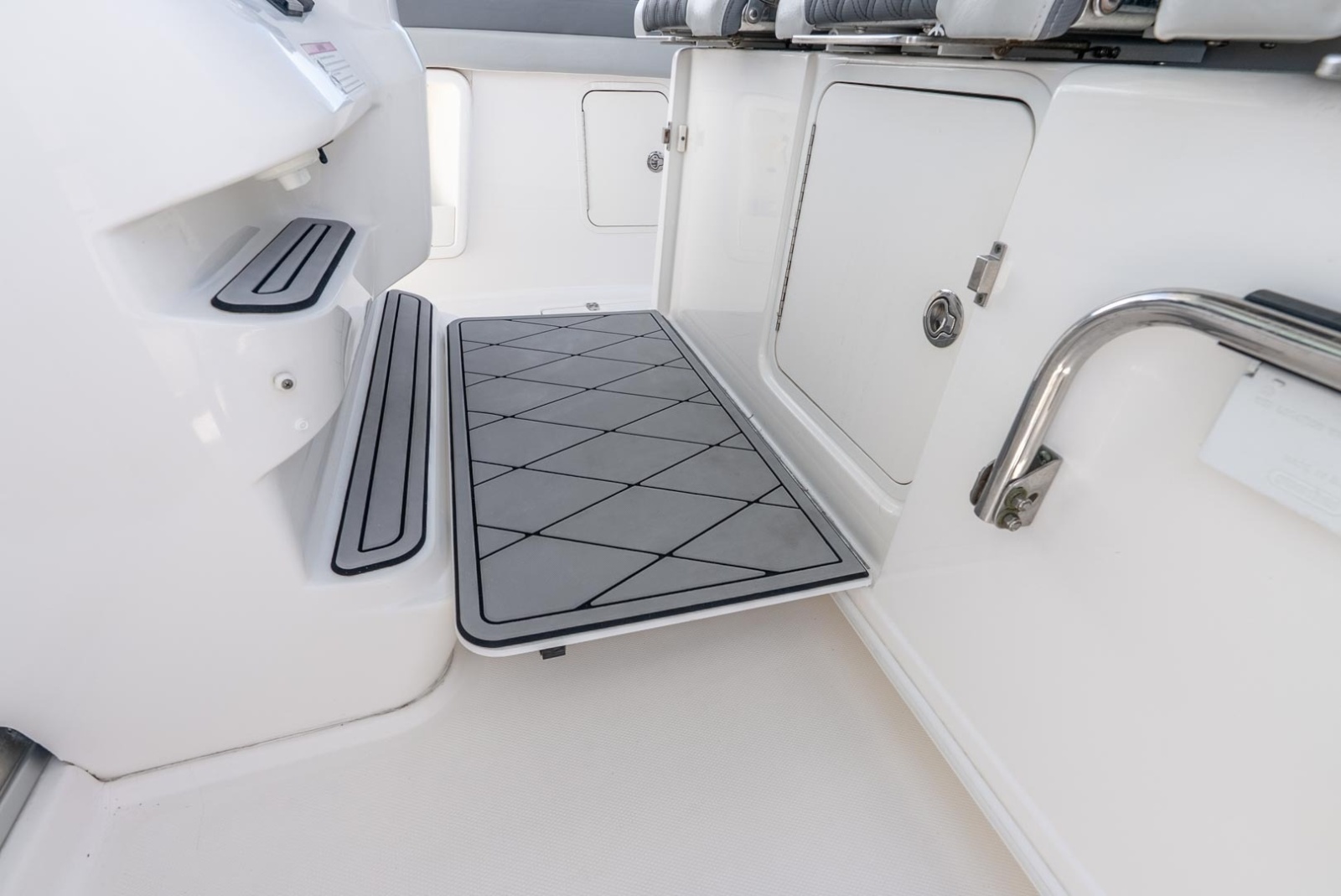 2011 Boston Whaler 