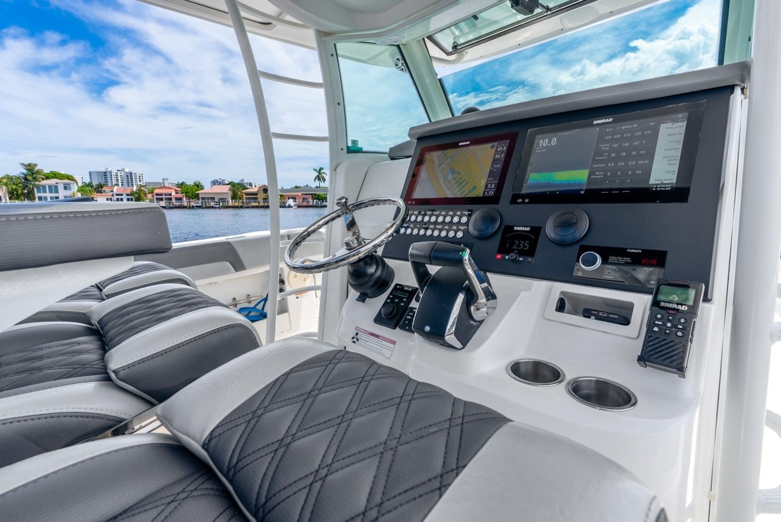 2011 Boston Whaler 