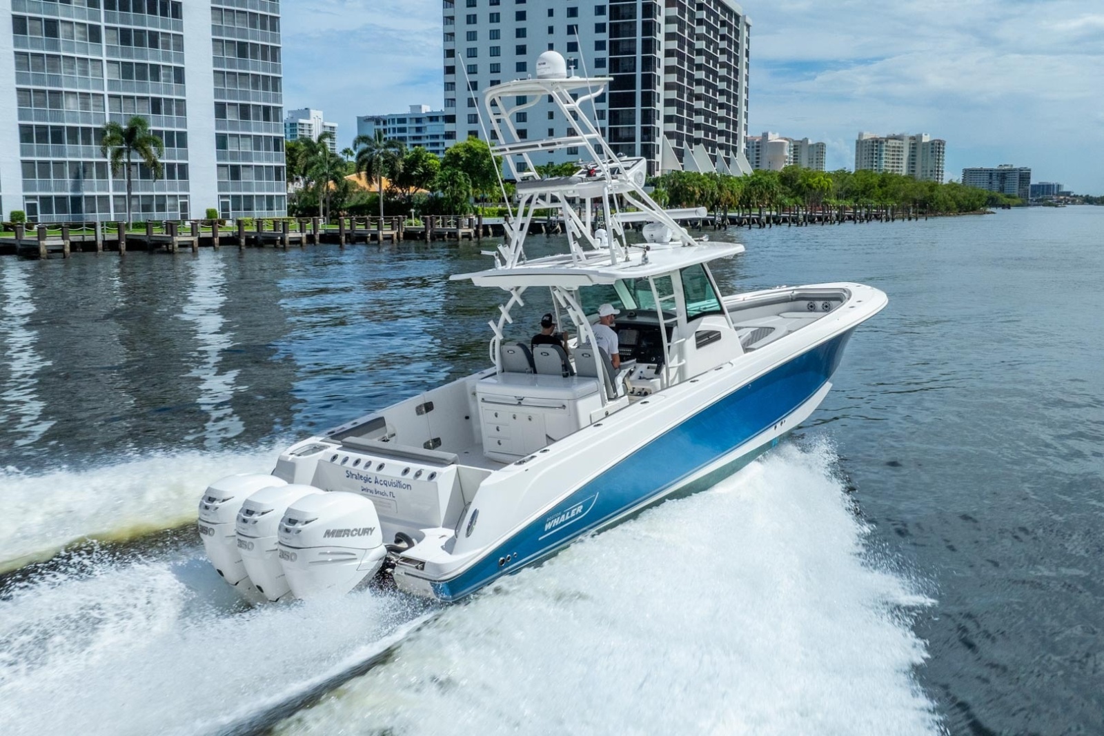 2011 Boston Whaler 