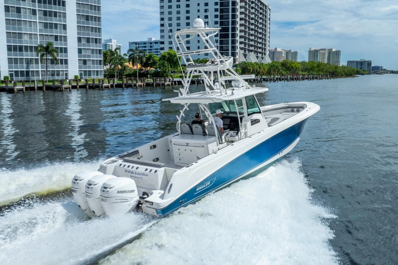 2011 Boston Whaler 