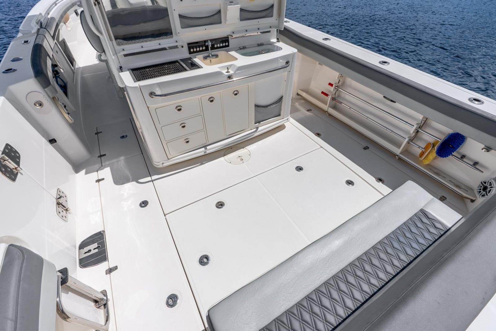 2011 Boston Whaler 