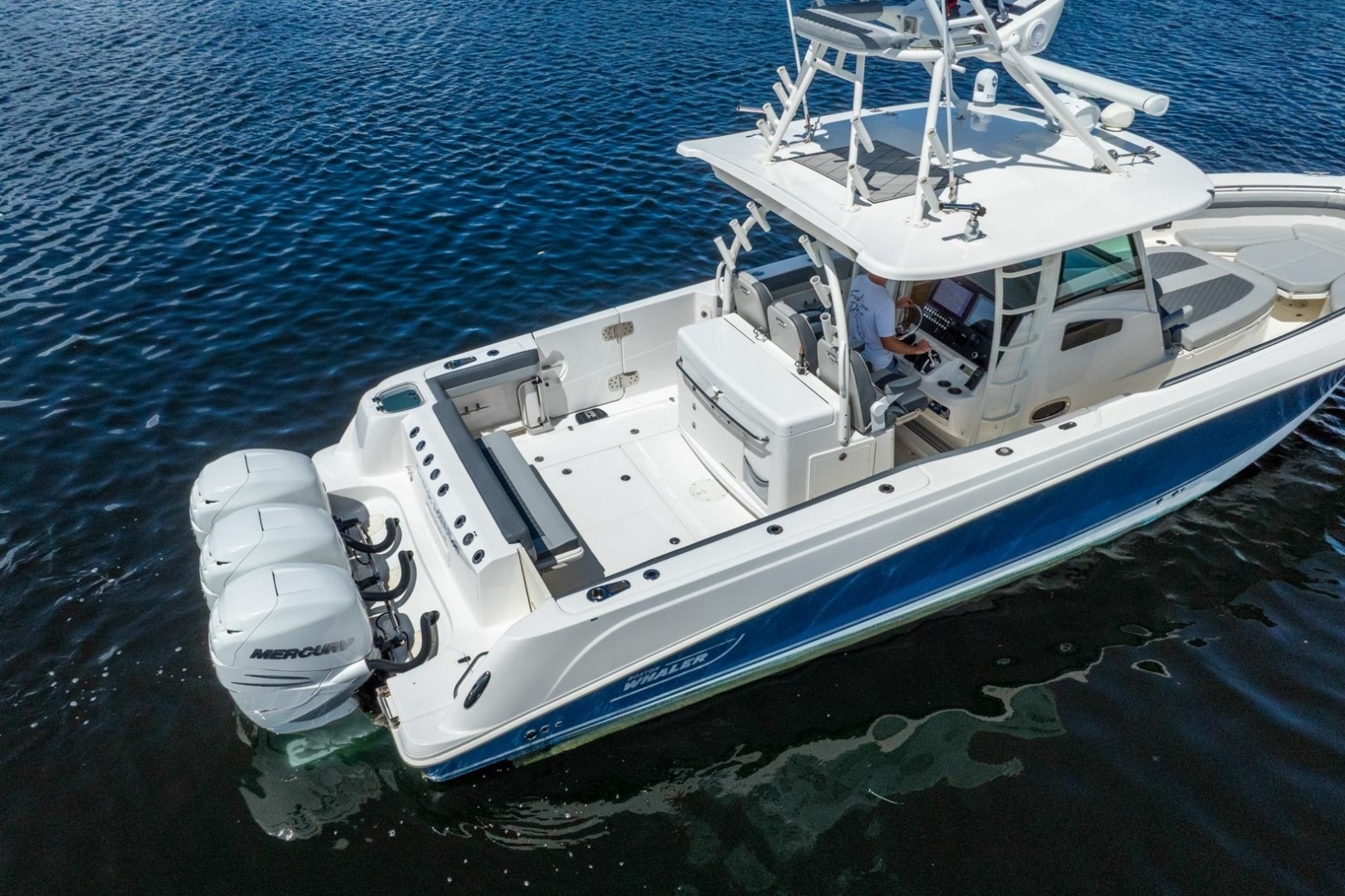 2011 Boston Whaler 
