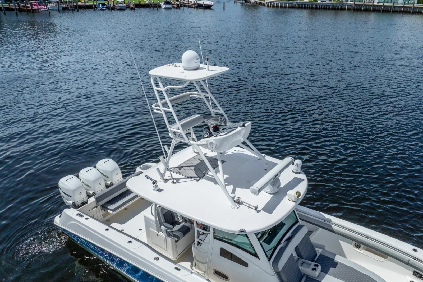 2011 Boston Whaler 