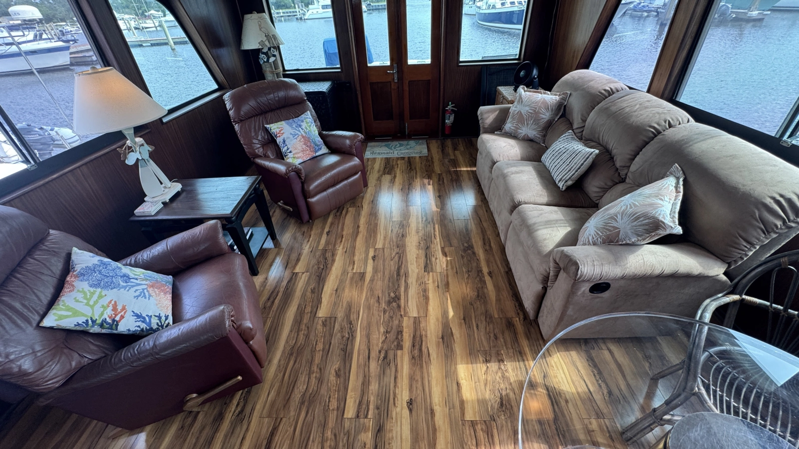 Salon - Aft View