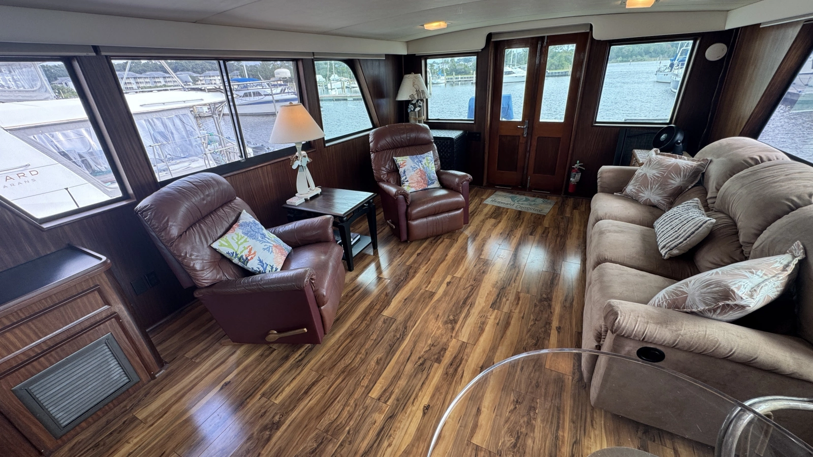 Salon - Looking Aft