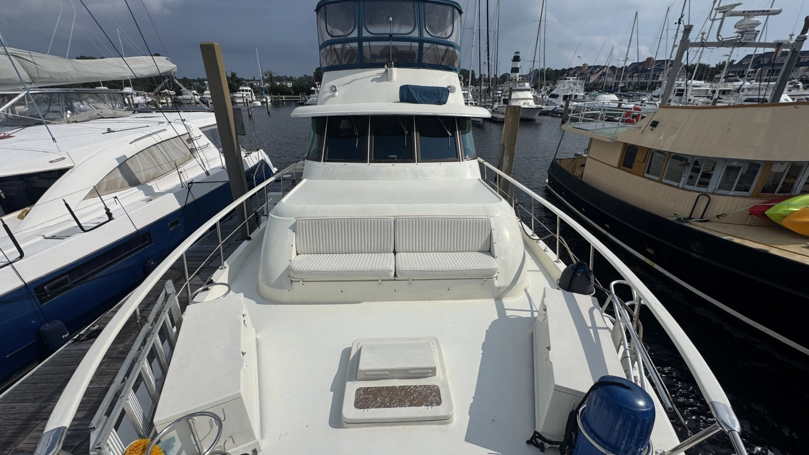 Exterior - Bow Seating