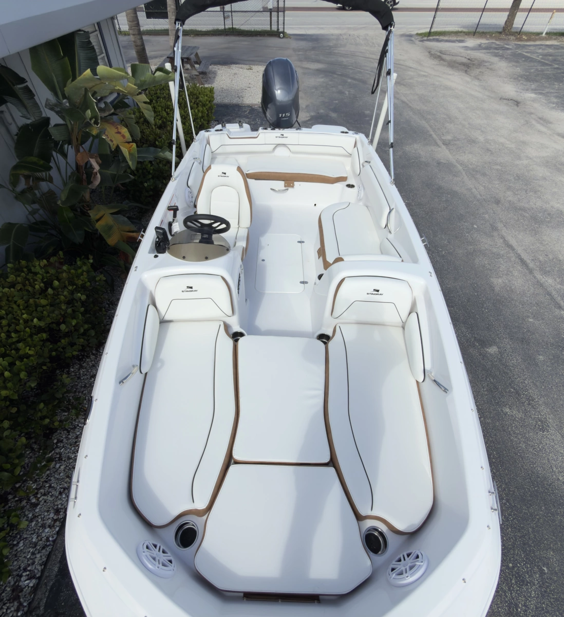 19ft Stingray Yacht For Sale