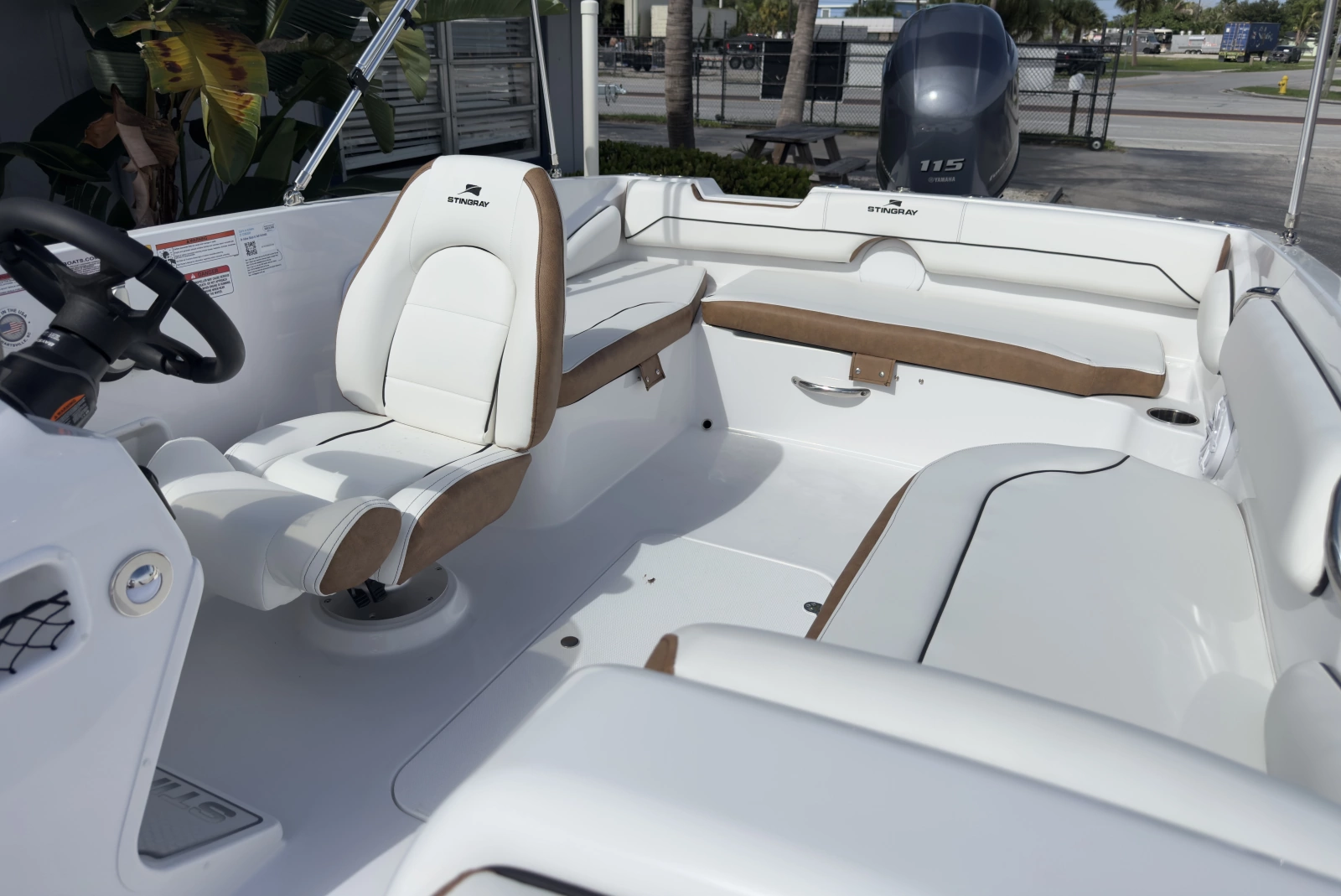 19ft Stingray Yacht For Sale
