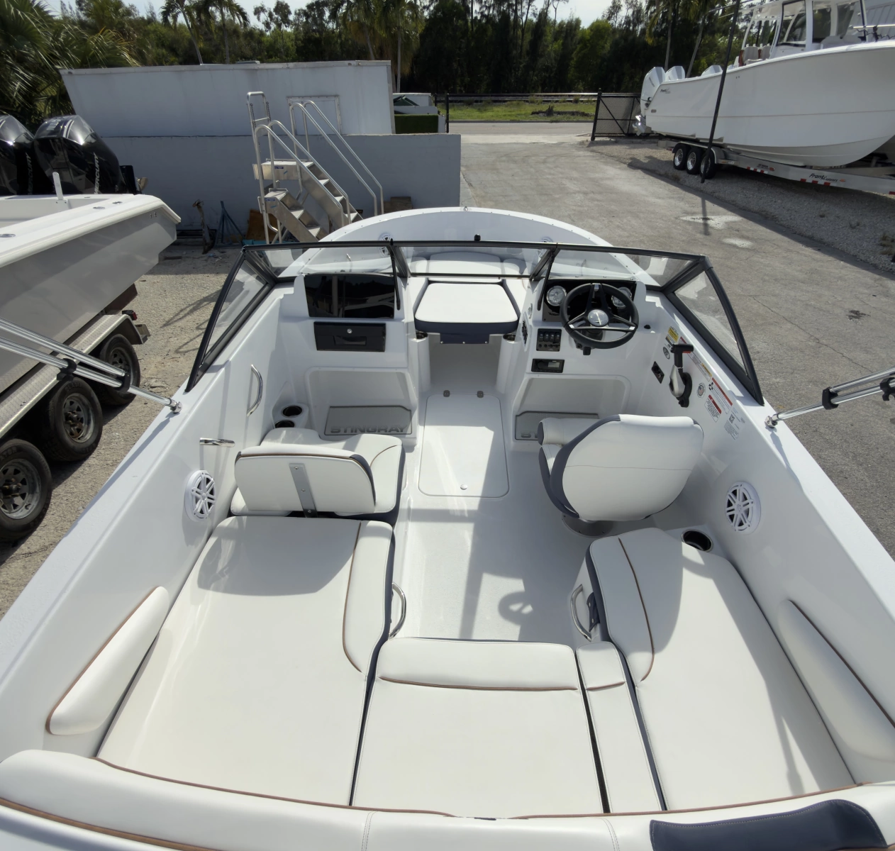 17ft Stingray Yacht For Sale