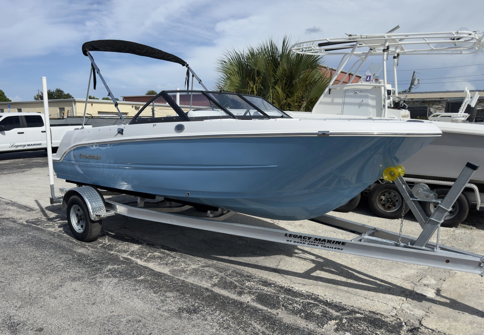 17ft Stingray Yacht For Sale