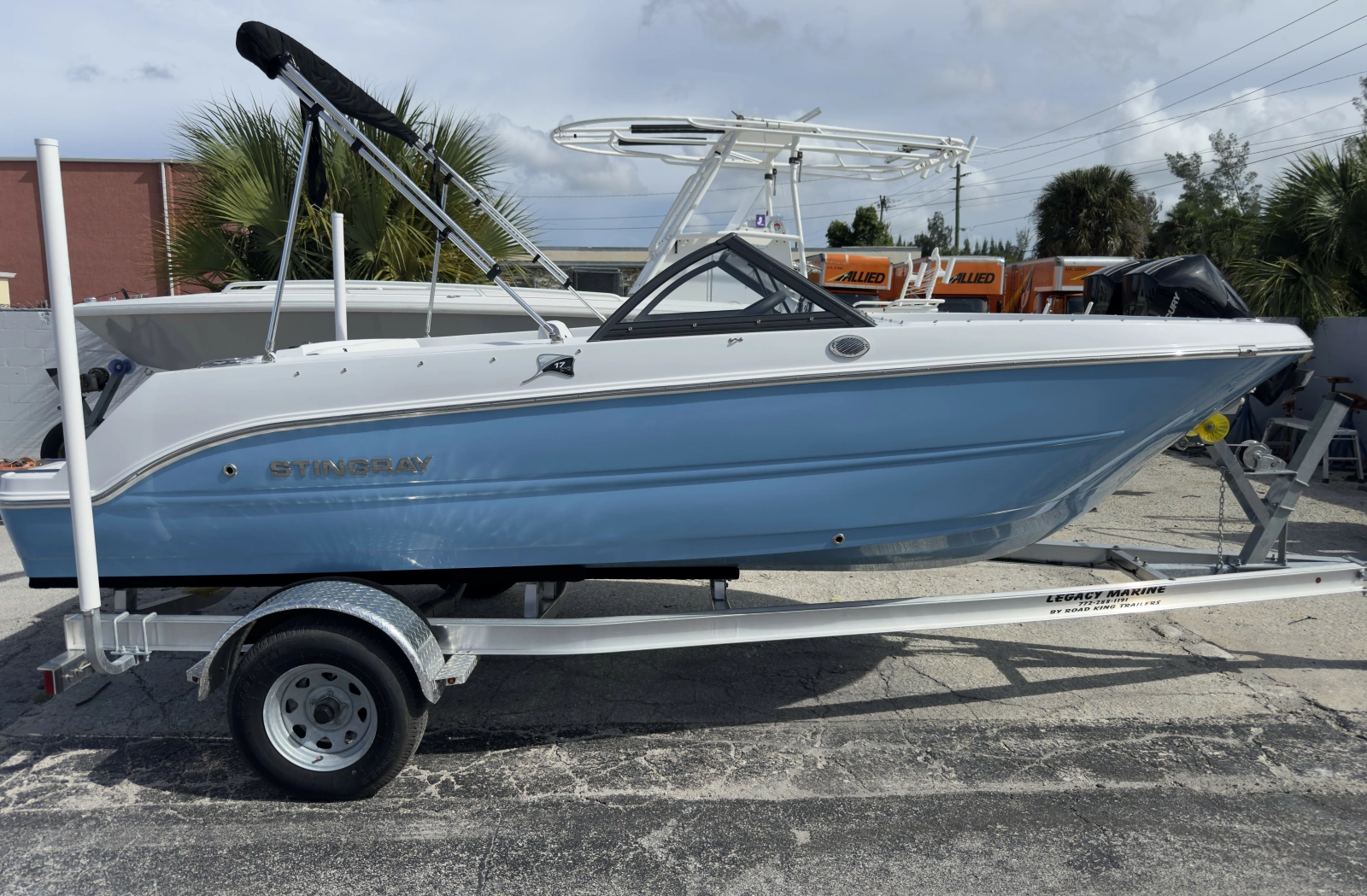 17ft Stingray Yacht For Sale