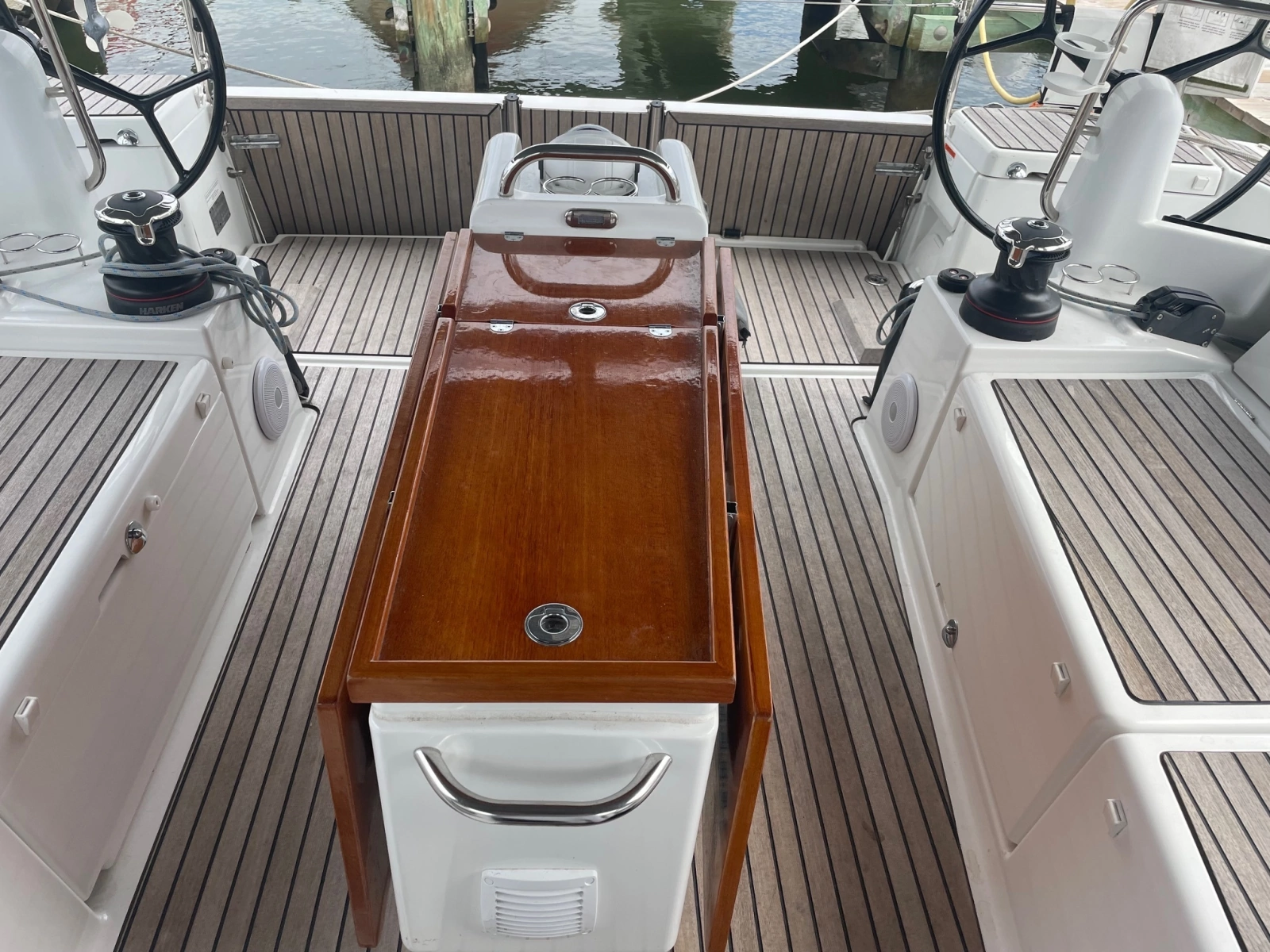 2022 Jeanneau 440