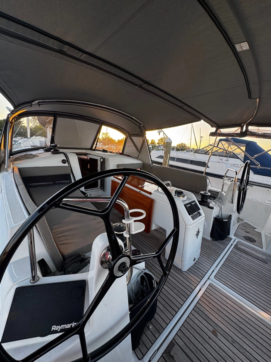 Paramour 44ft Jeanneau Yacht For Sale