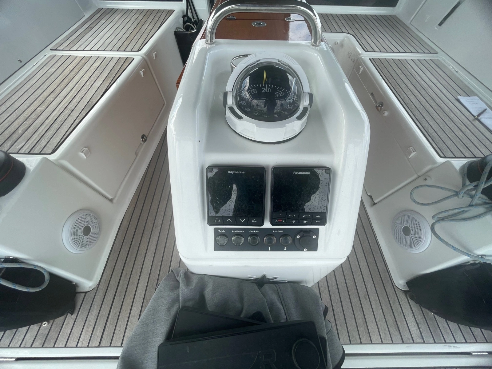 2022 Jeanneau 440