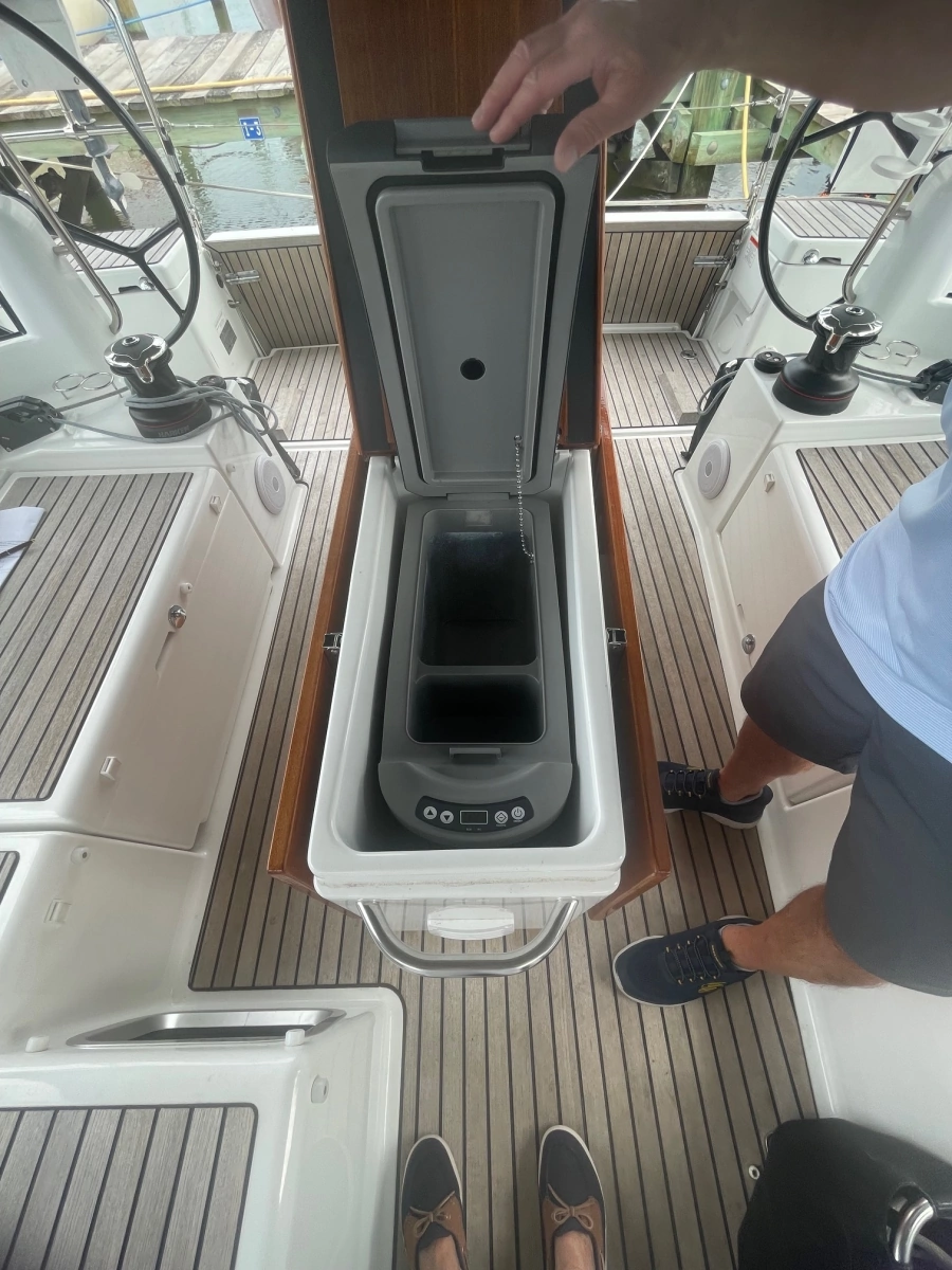 2022 Jeanneau 440