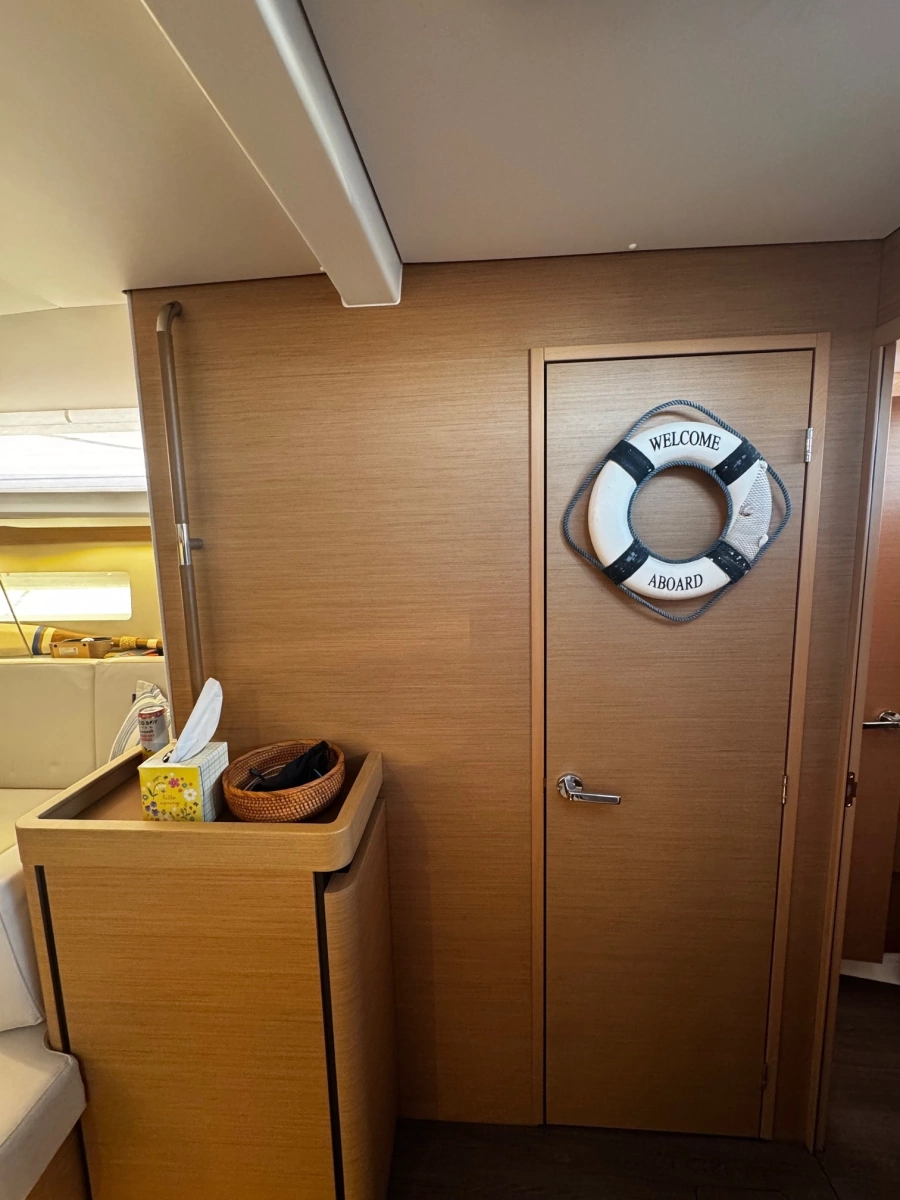 Paramour 44ft Jeanneau Yacht For Sale