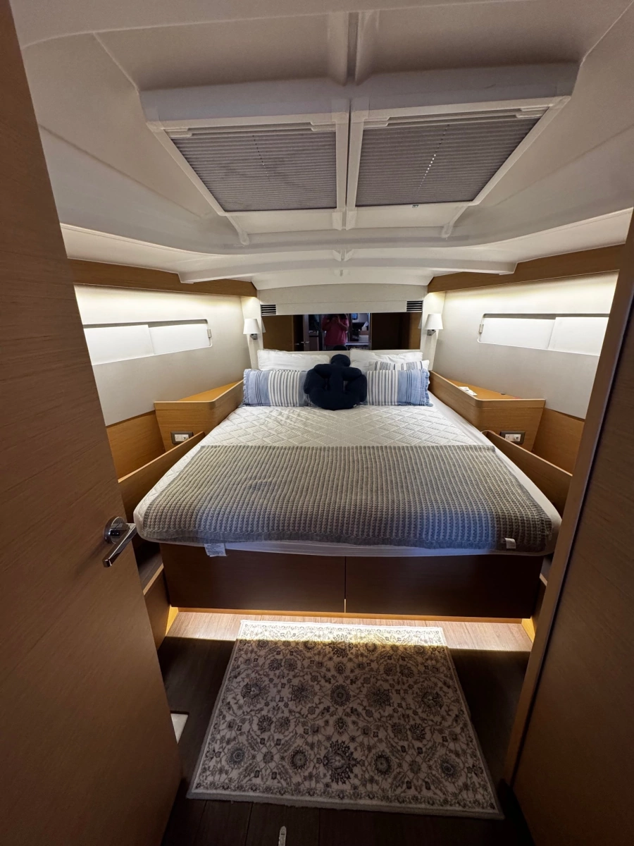 Paramour 44ft Jeanneau Yacht For Sale