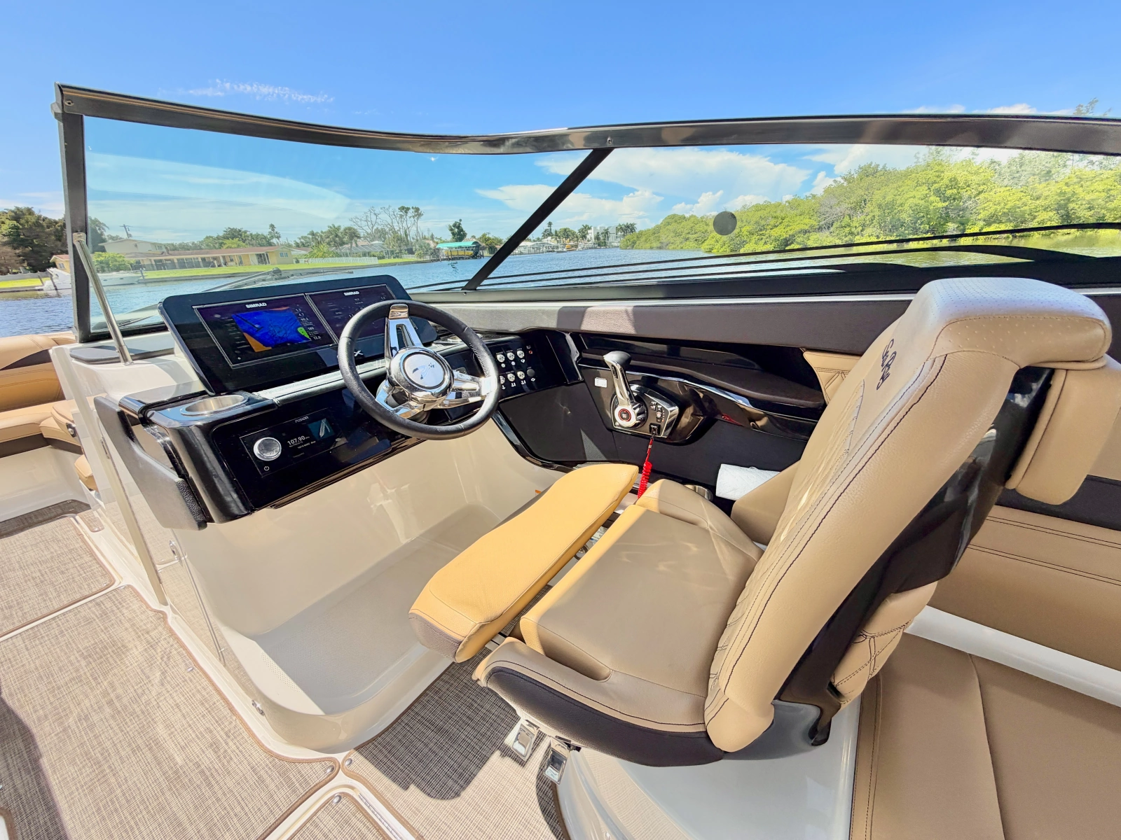 26ft Sea Ray Yacht For Sale