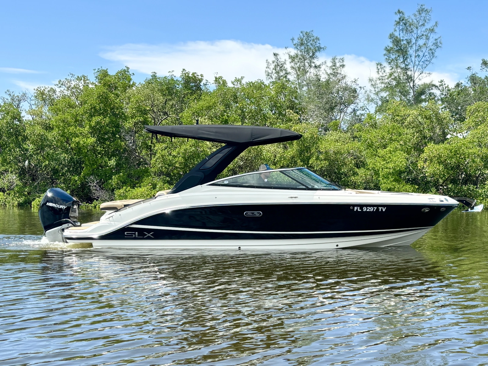 26ft Sea Ray Yacht For Sale