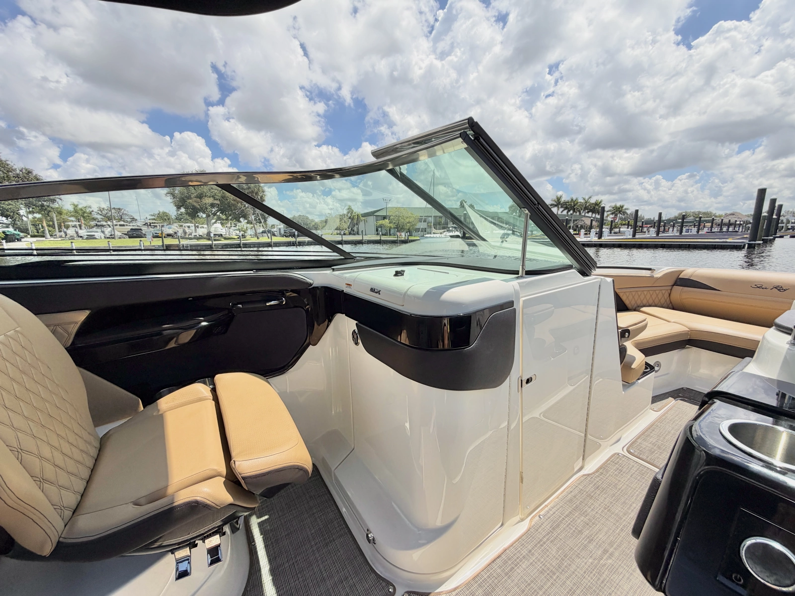26ft Sea Ray Yacht For Sale