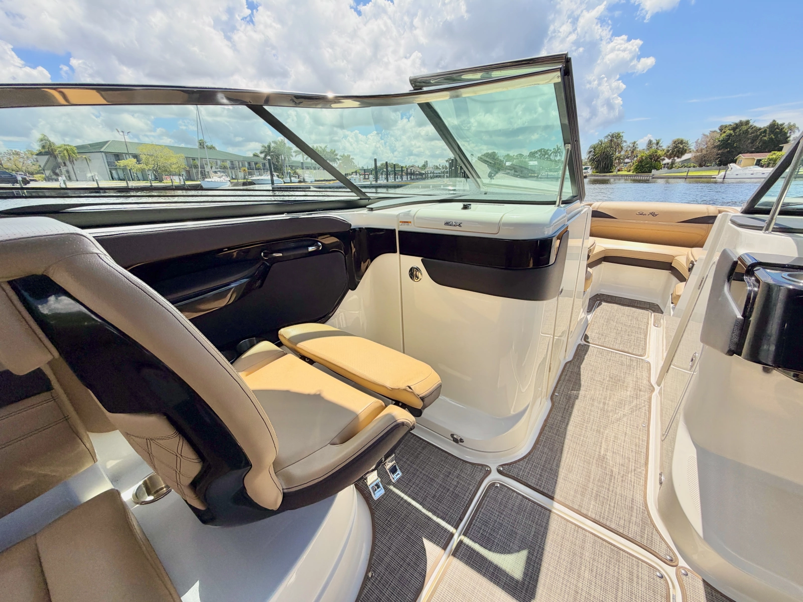26ft Sea Ray Yacht For Sale