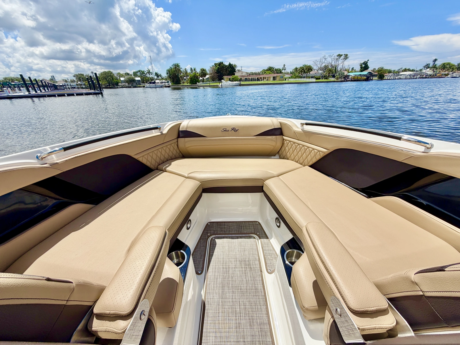 26ft Sea Ray Yacht For Sale