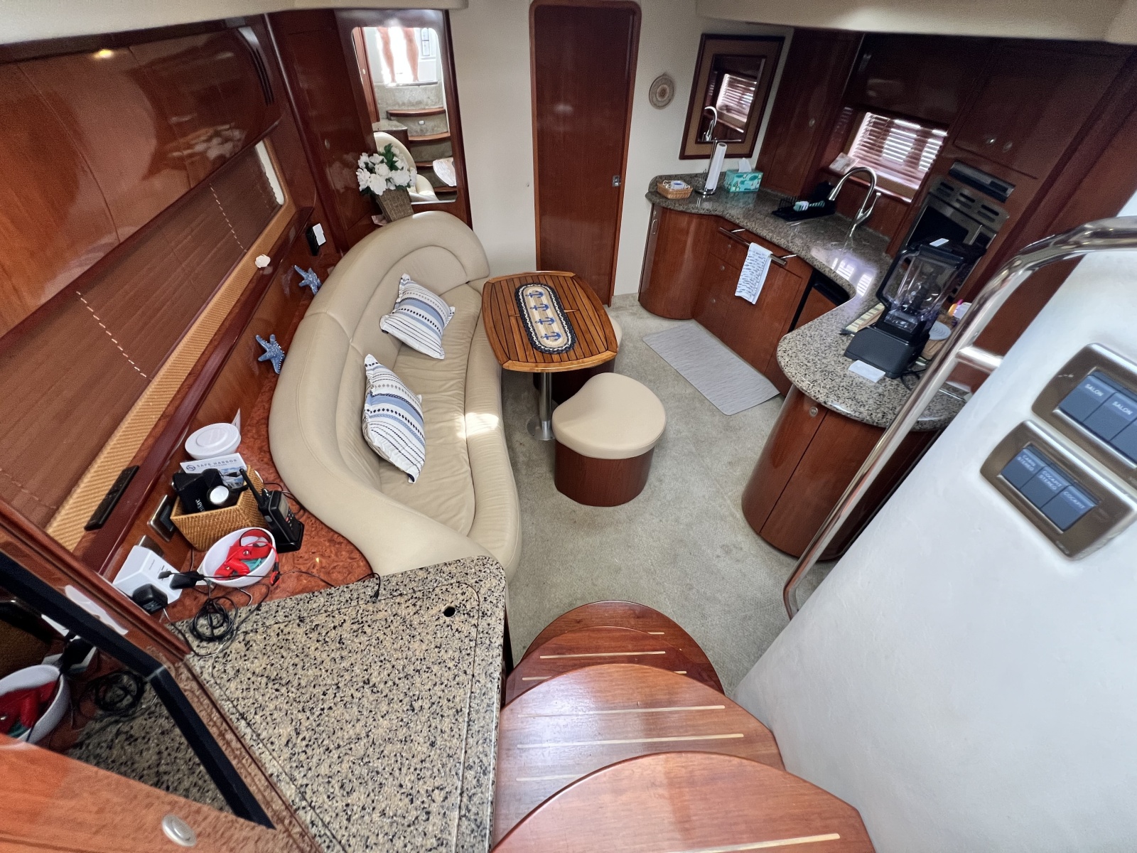 2006 Sea Ray 440 Sundancer