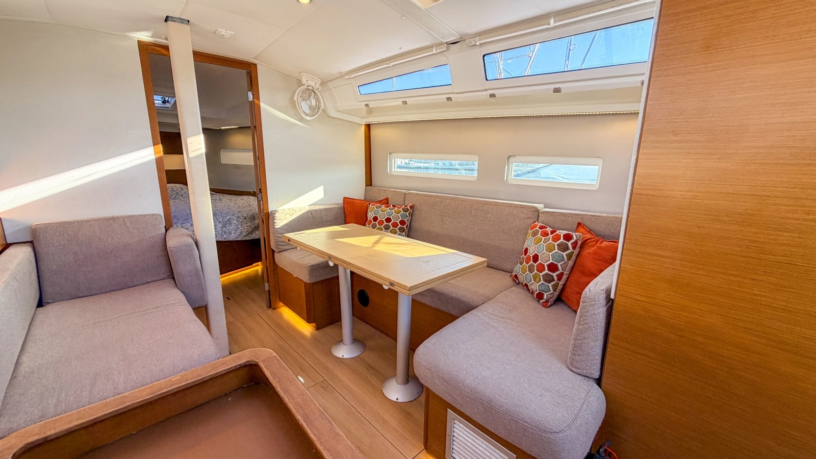2020 Jeanneau Sun Odyssey 410