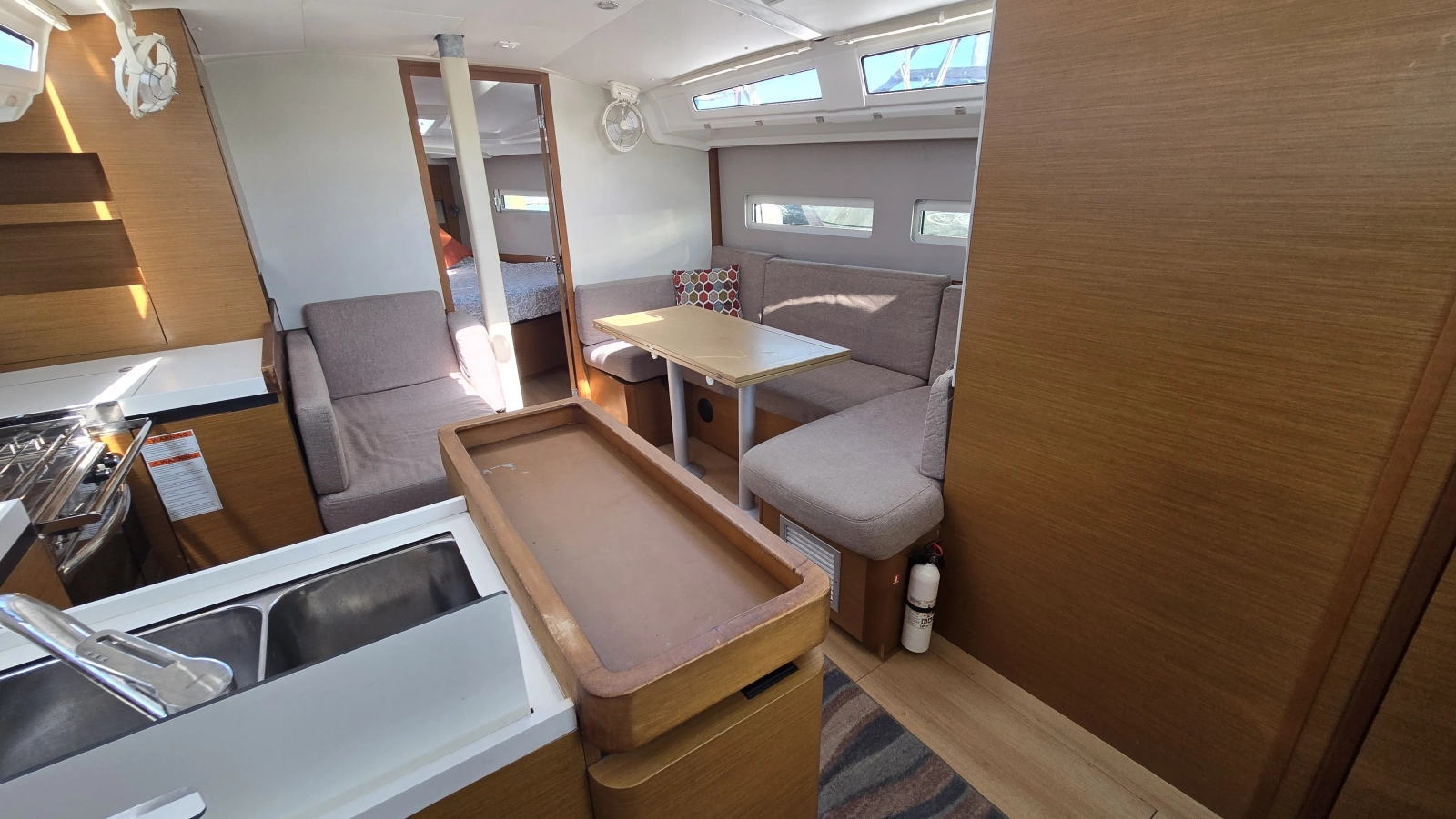 2020 Jeanneau Sun Odyssey 410