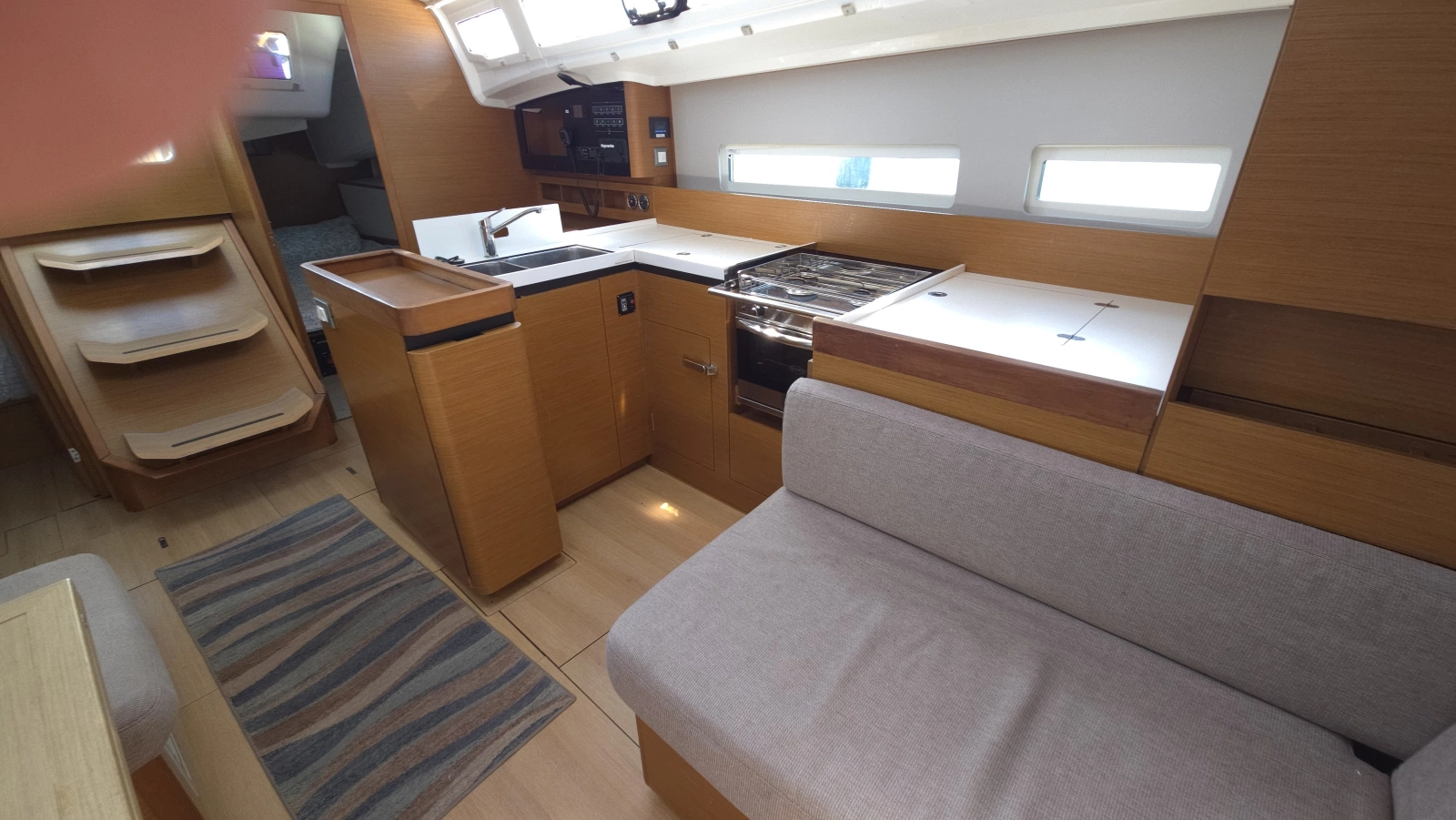 2020 Jeanneau Sun Odyssey 410