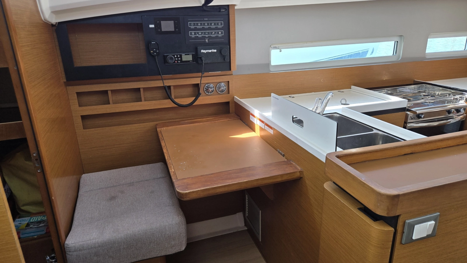 2020 Jeanneau Sun Odyssey 410