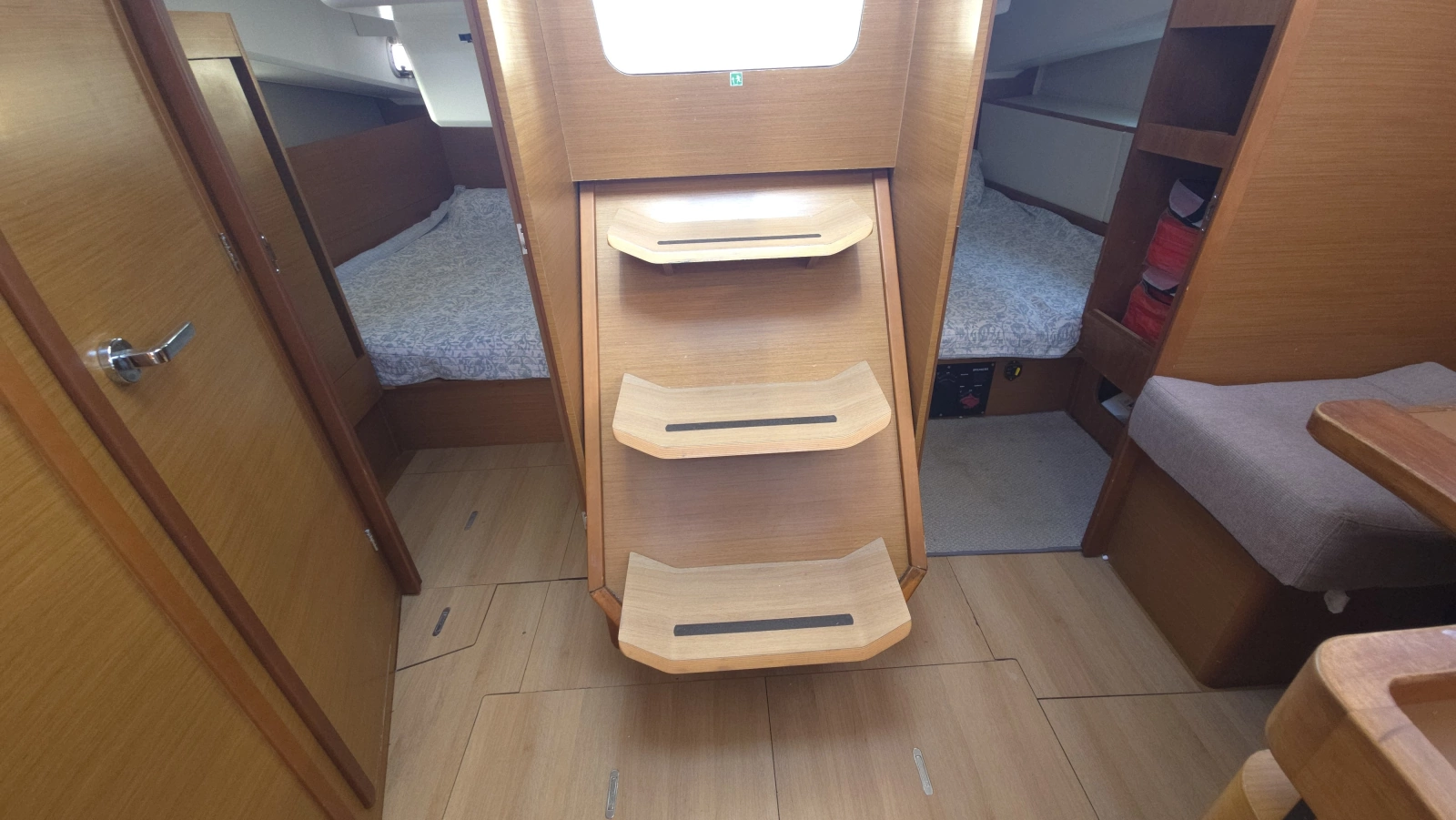 2020 Jeanneau Sun Odyssey 410