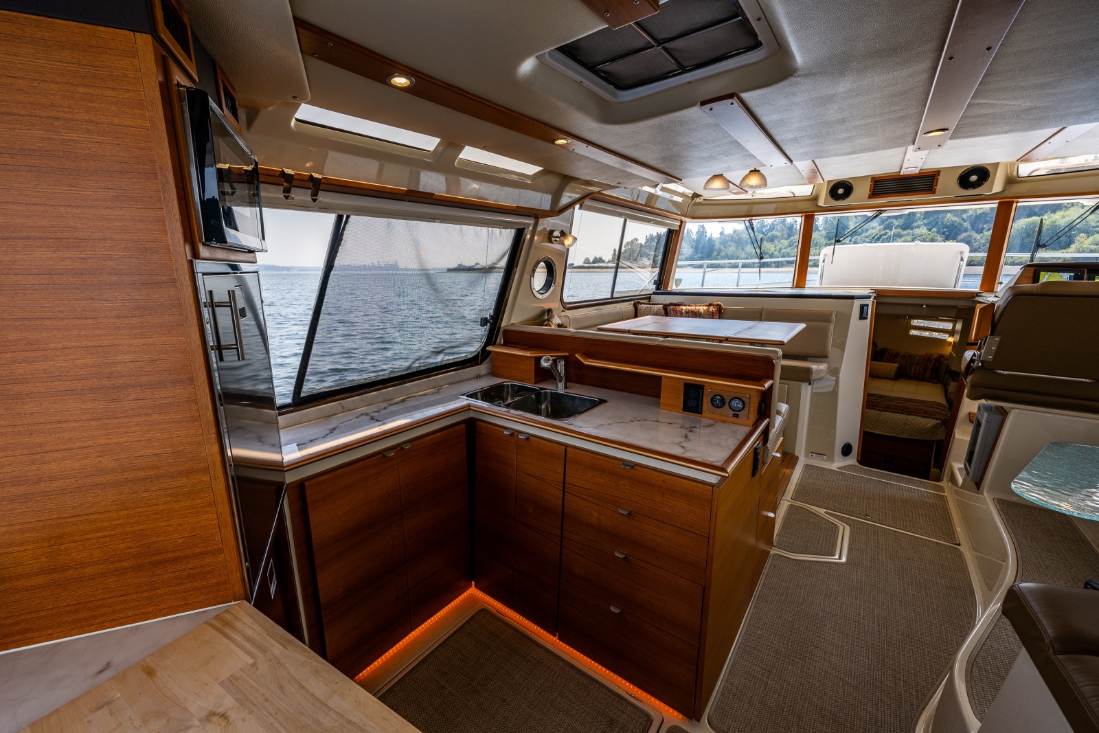 2020 Ranger Tugs 41 CB