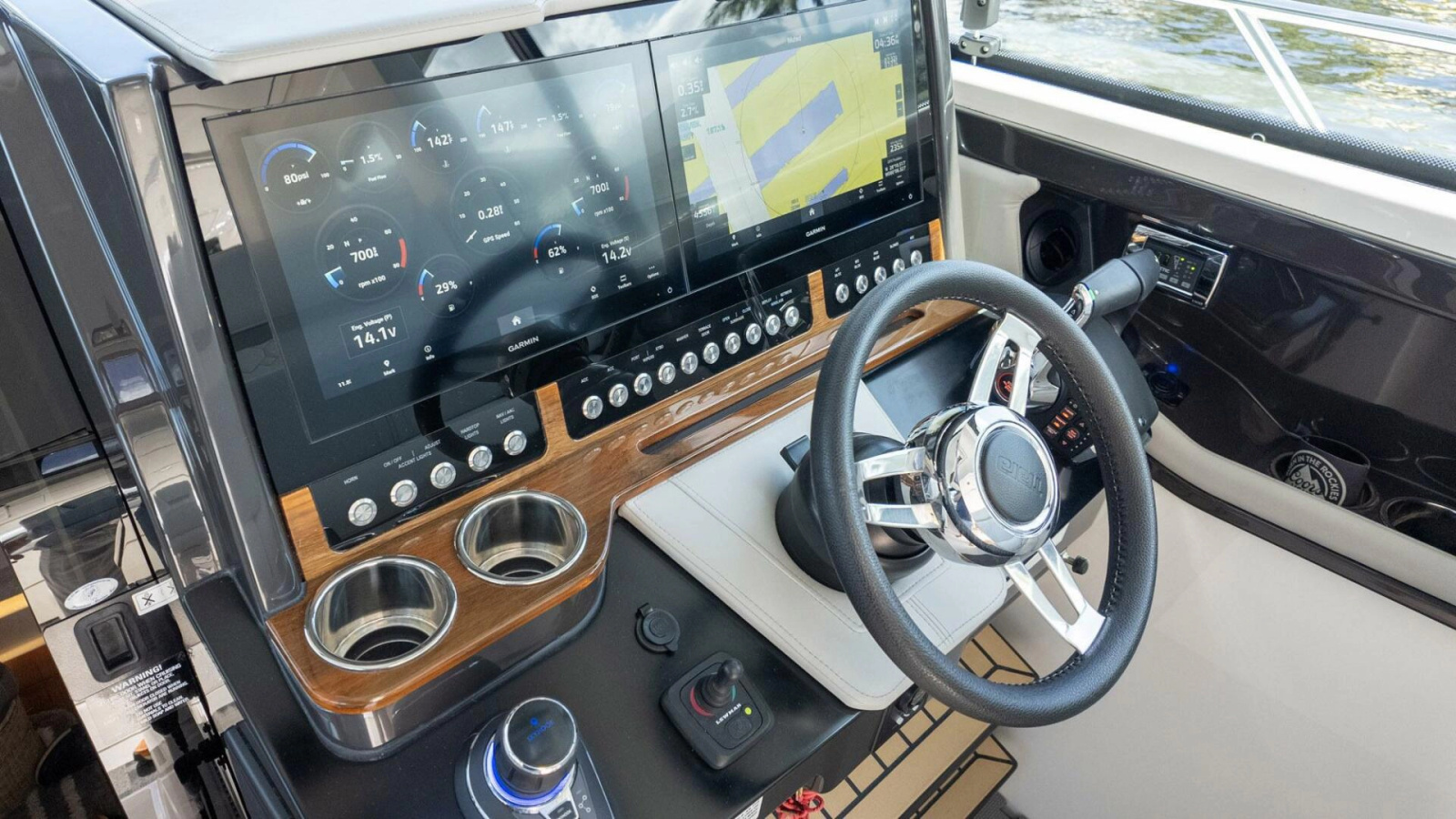 2022 Tiara Yachts 43 LE