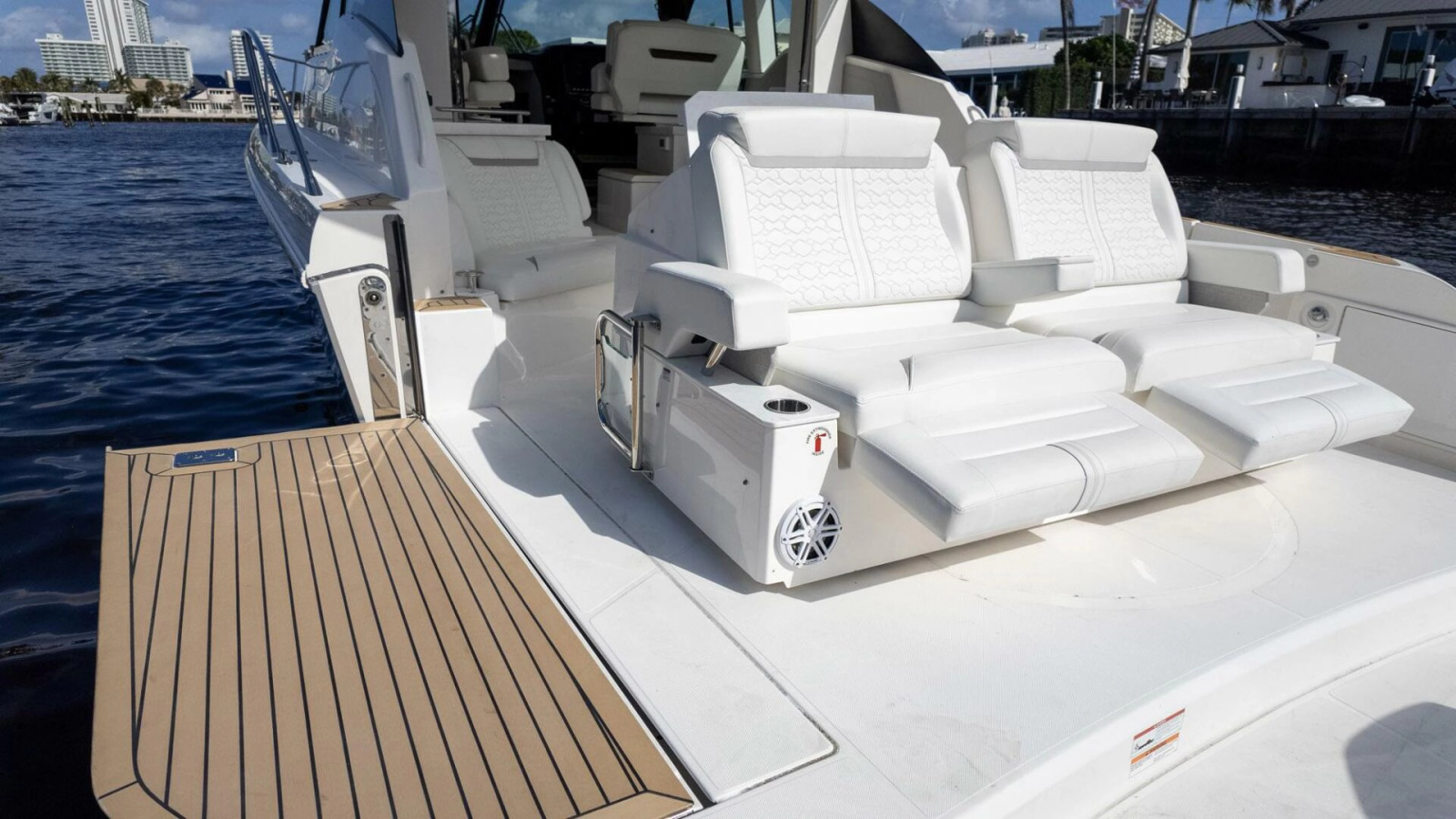 2022 Tiara Yachts 43 LE