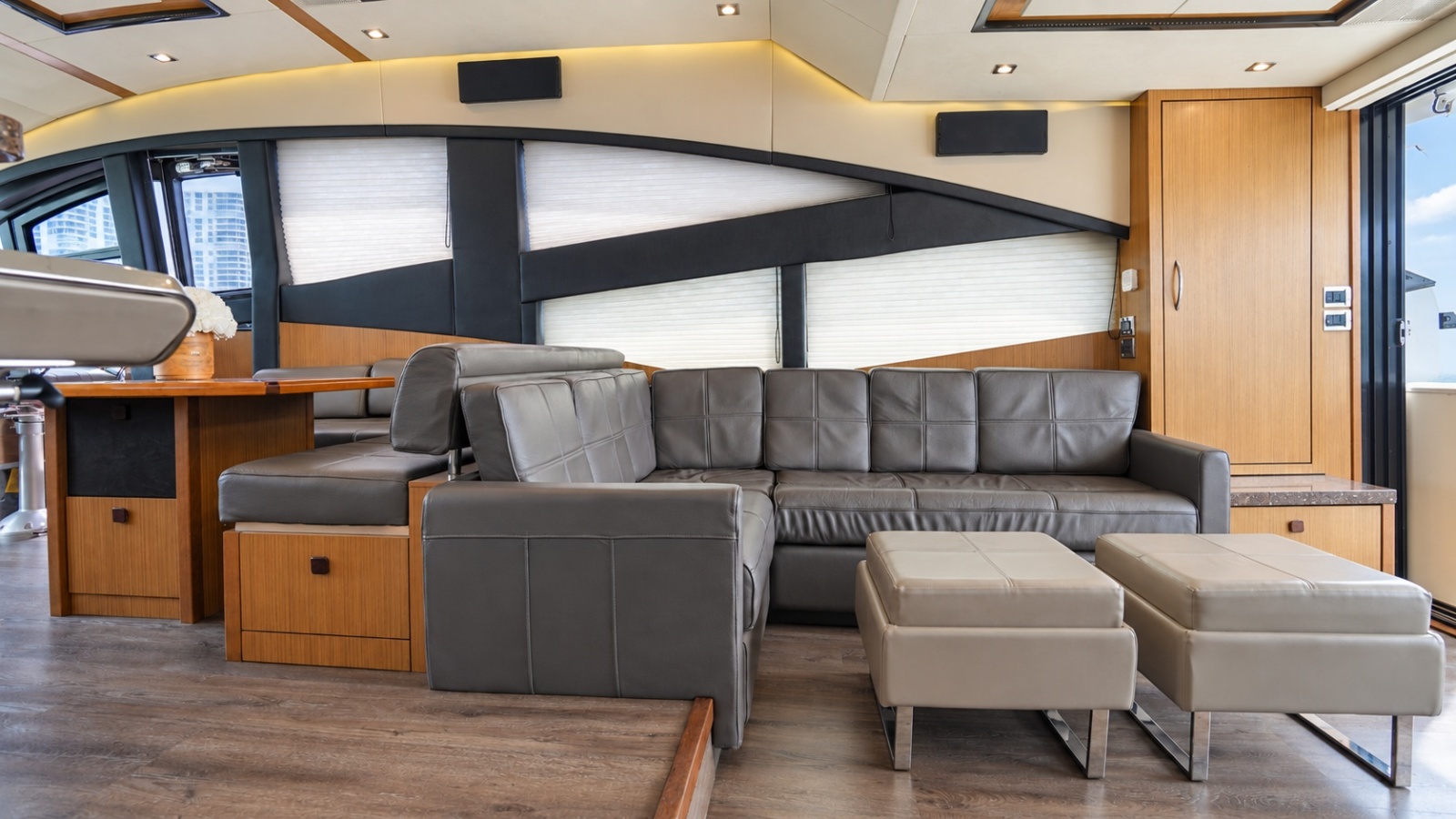 2016 Sea Ray L650 Fly
