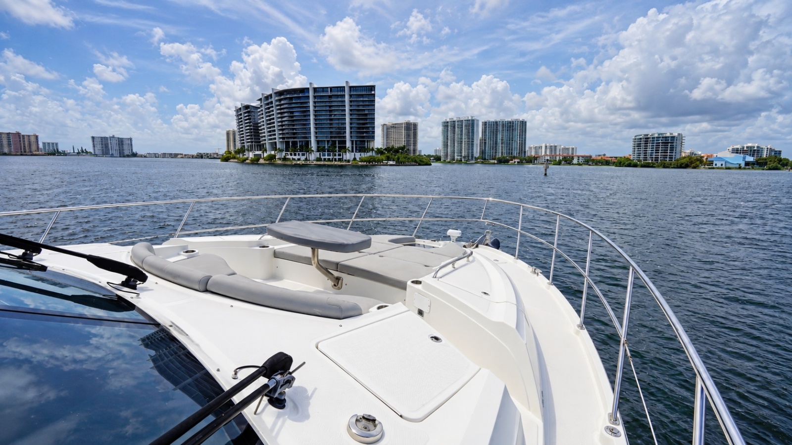 2016 Sea Ray L650 Fly