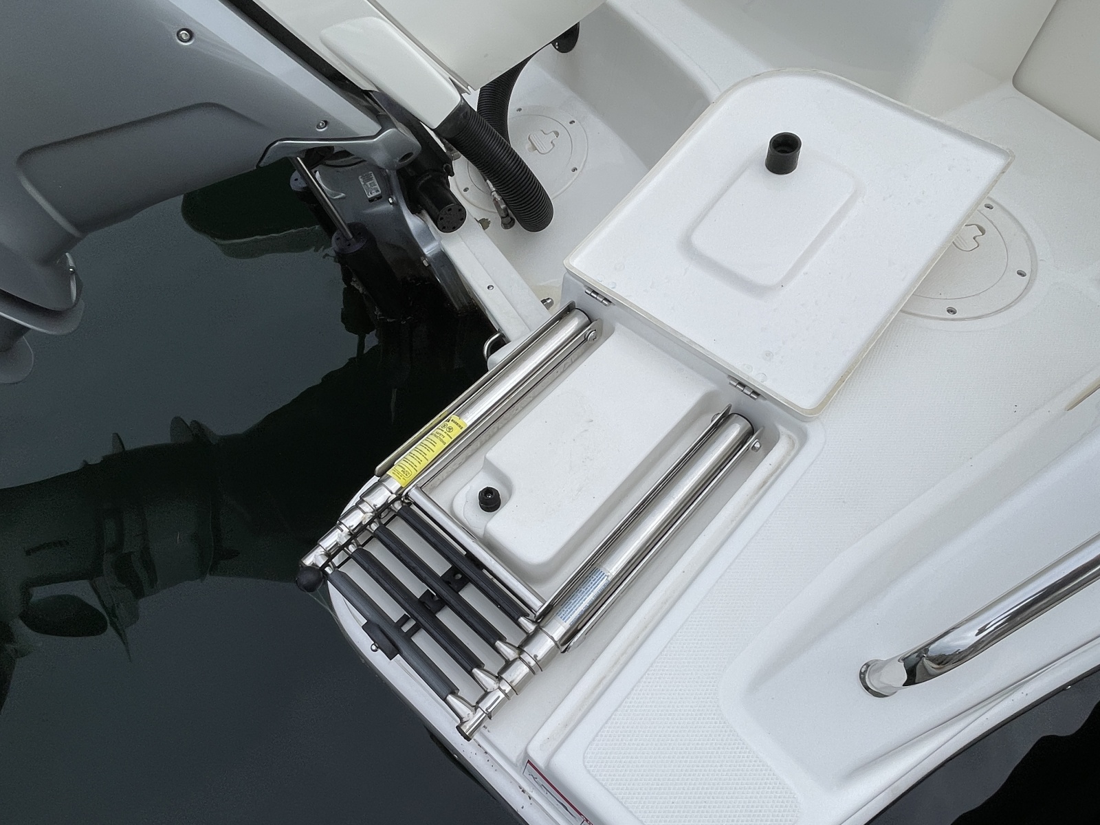 2023 Boston Whaler 