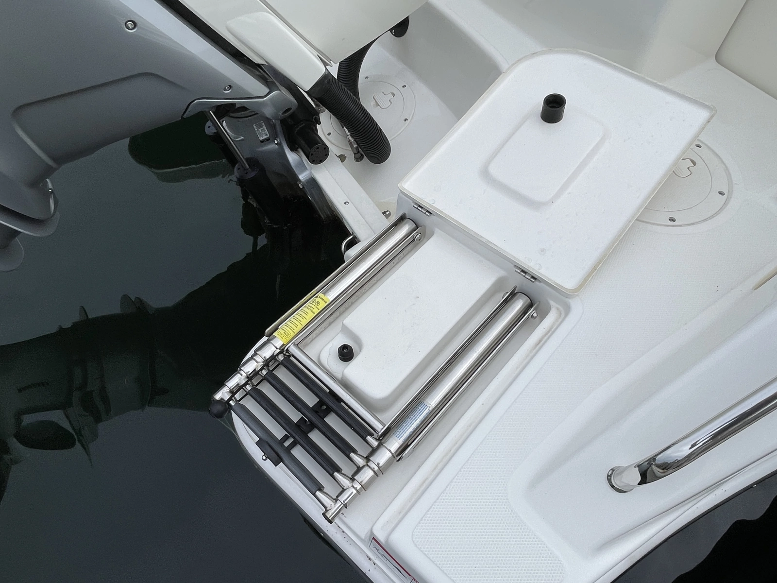 2023 Boston Whaler 