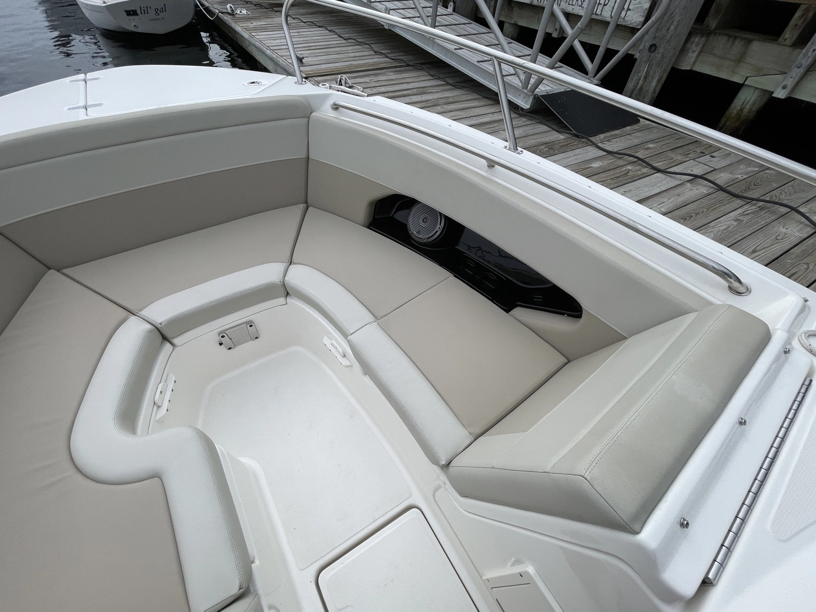2023 Boston Whaler 