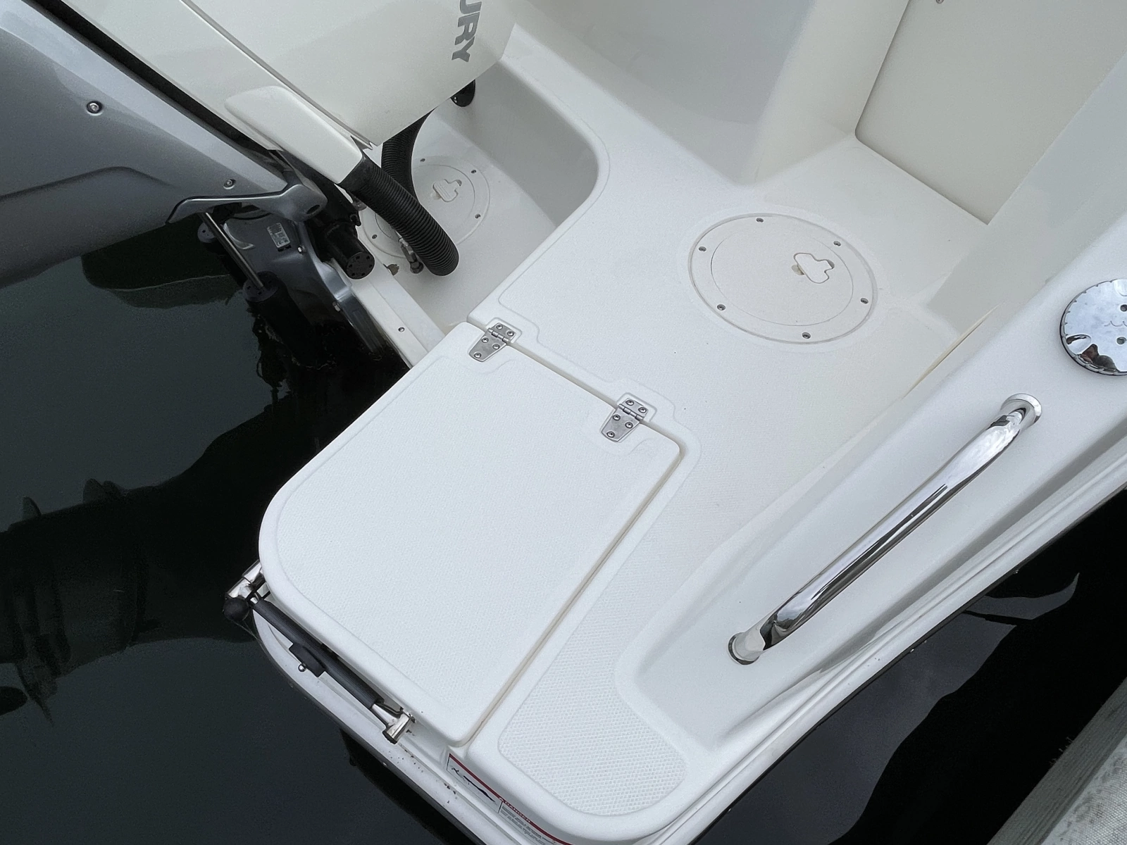2023 Boston Whaler 