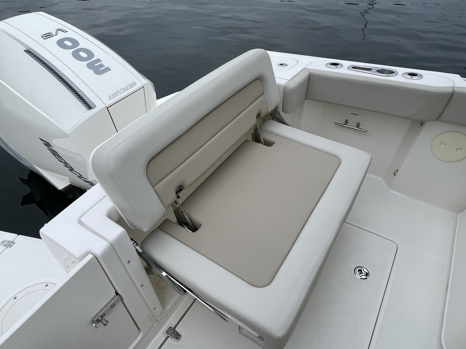 2023 Boston Whaler 